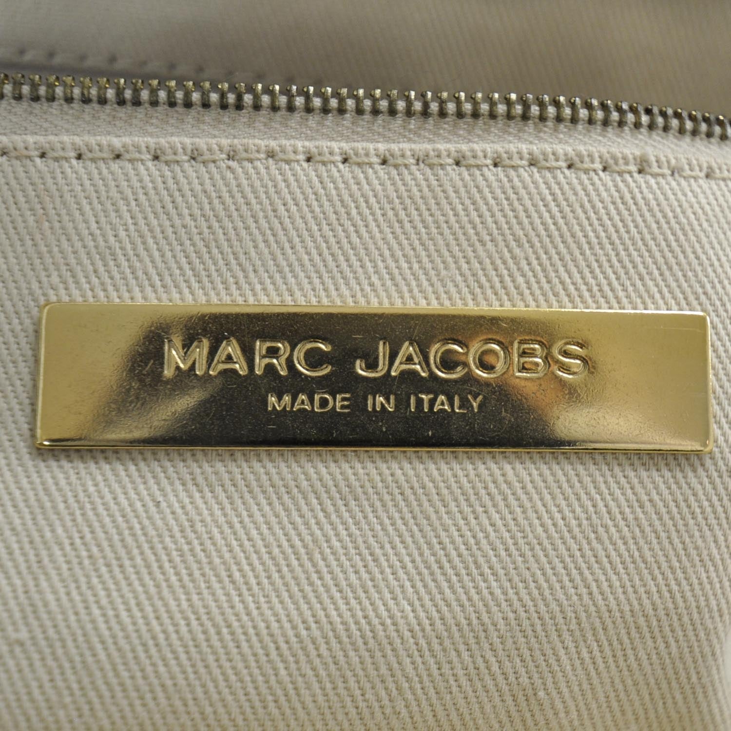 Marc Jacobs Quilted Leather East West Stam Bag Black 8 of 10