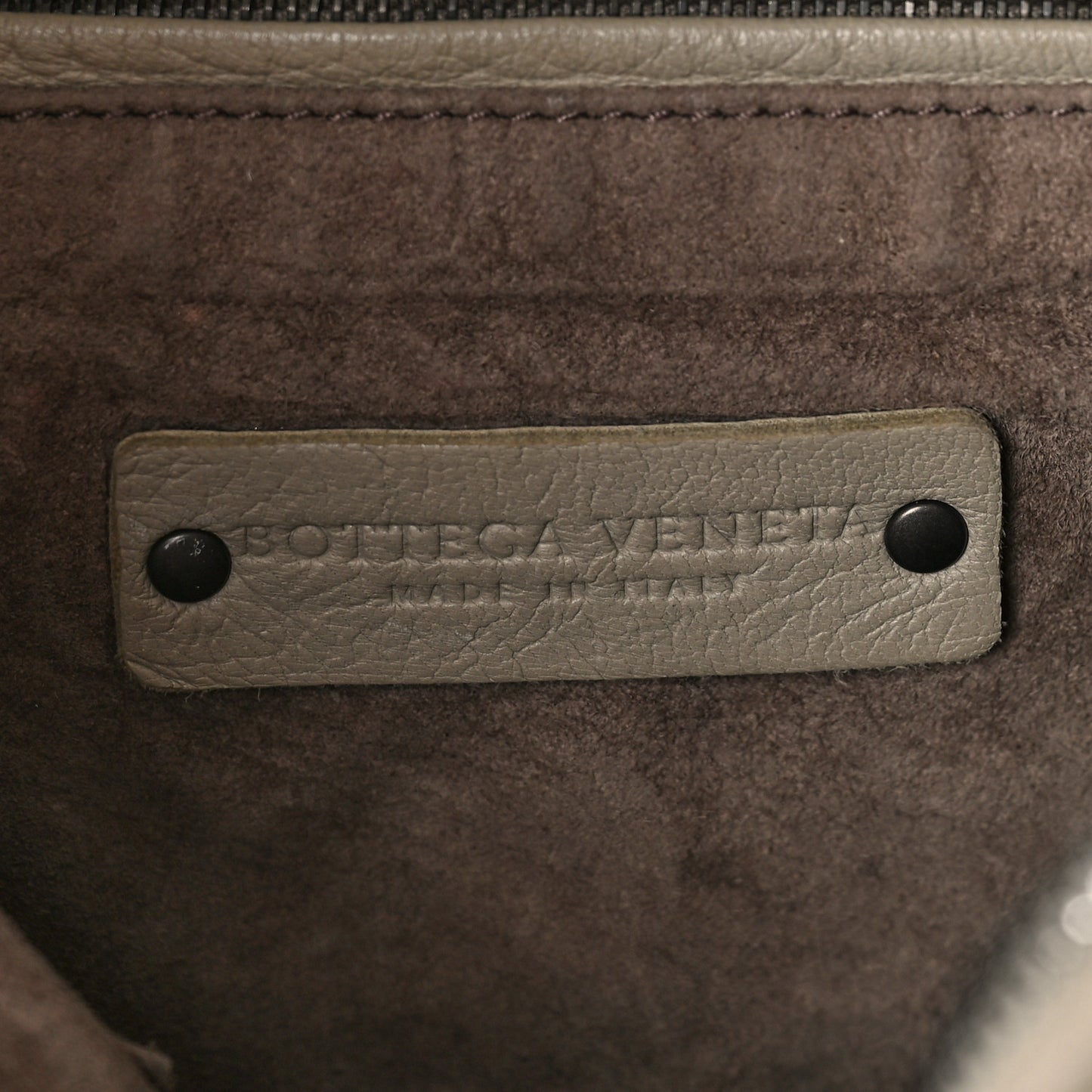 Nappa Intrecciato Medium Veneta Hobo Fume