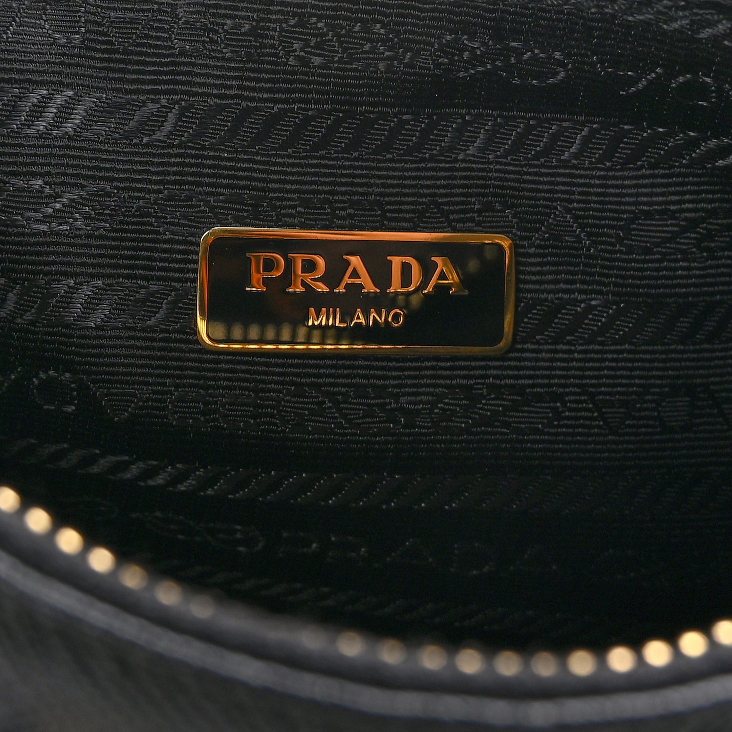 Saffiano Lux Re-Edition 2005 Shoulder Bag Black