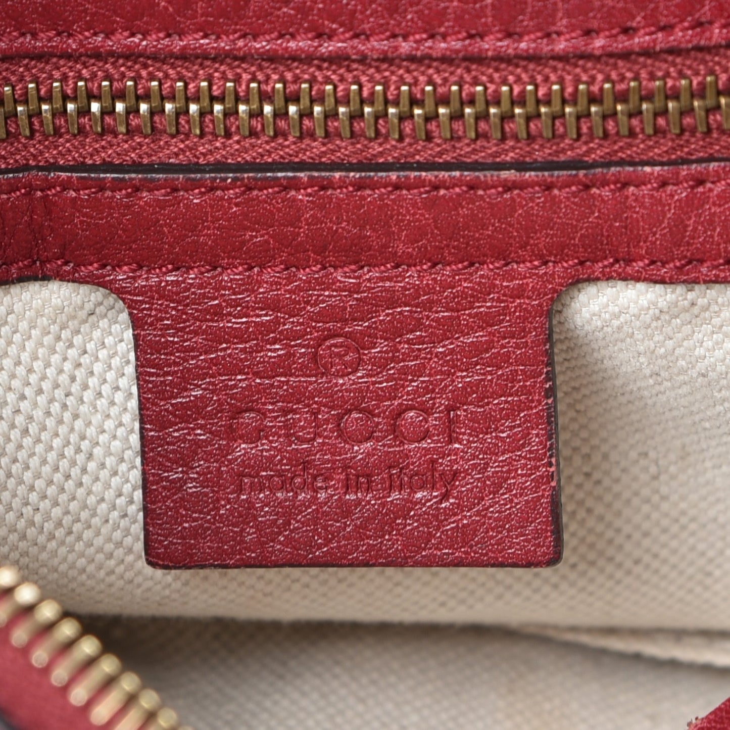 Pebbled Calfskin Small Miss GG Hobo Red