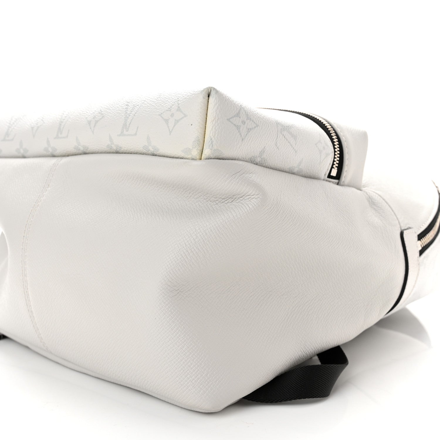 Louis Vuitton Taiga Monogram Discovery Backpack PM White 9 of 9