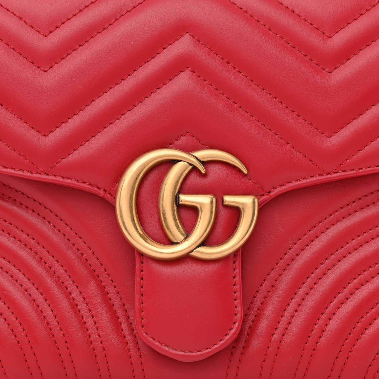 Calfskin Matelasse Small GG Marmont Top Handle Shoulder Bag Hibiscus Red