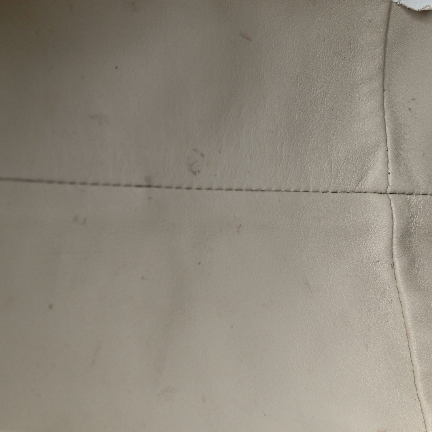 Bottega Veneta Smooth Butter Calf The Pouch Oversized Clutch Plaster 18 of 19