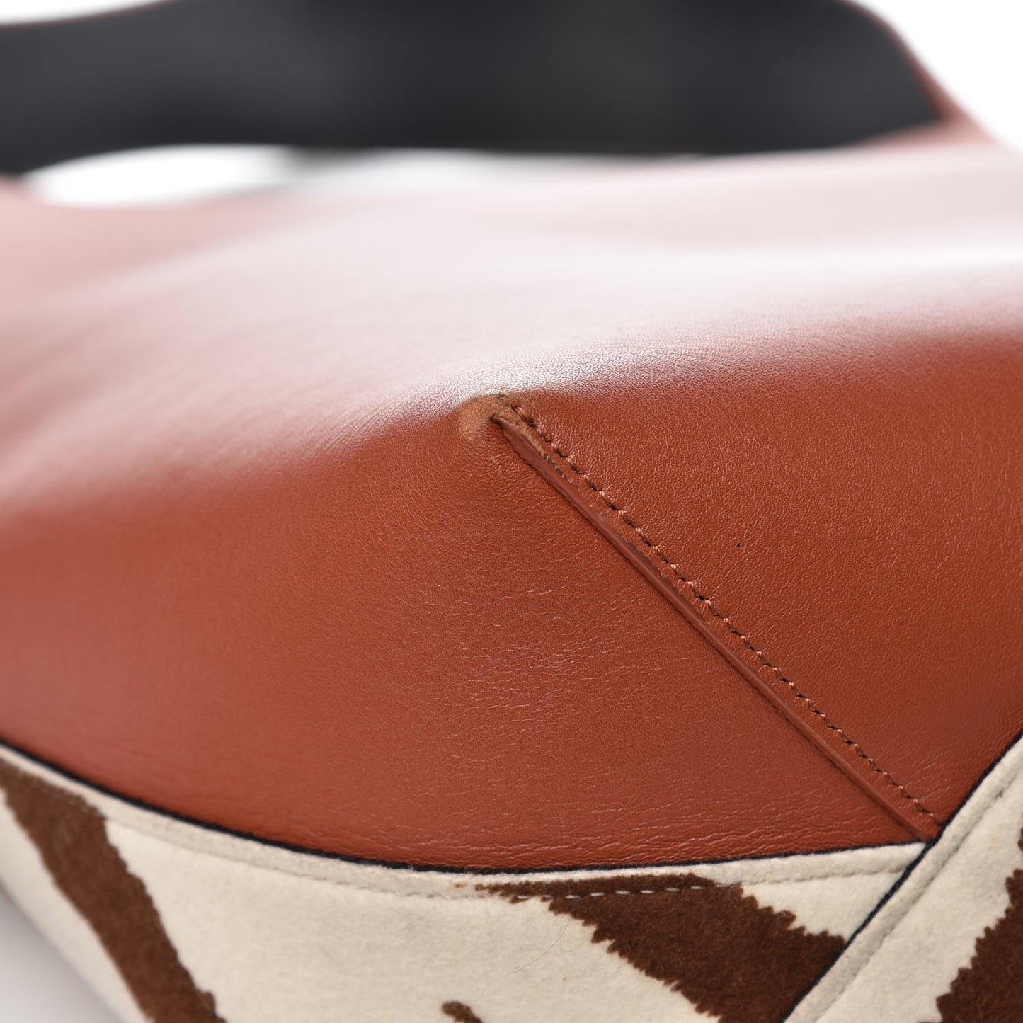 Shiny Smooth Calfskin Felt Zebra Printed Small Twisted Cabas Chalk Brick