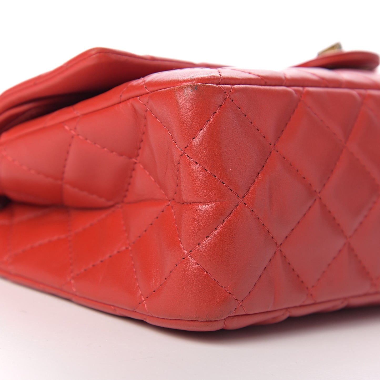 Lambskin Quilted 2.55 Reissue 226 Flap Red