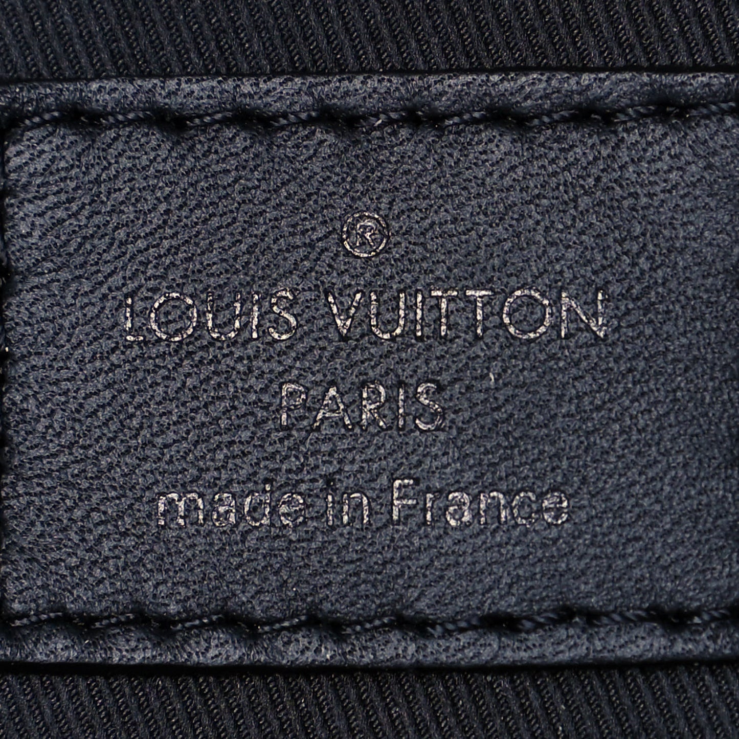Damier Infini Avenue Sling Bag Onyx Silver