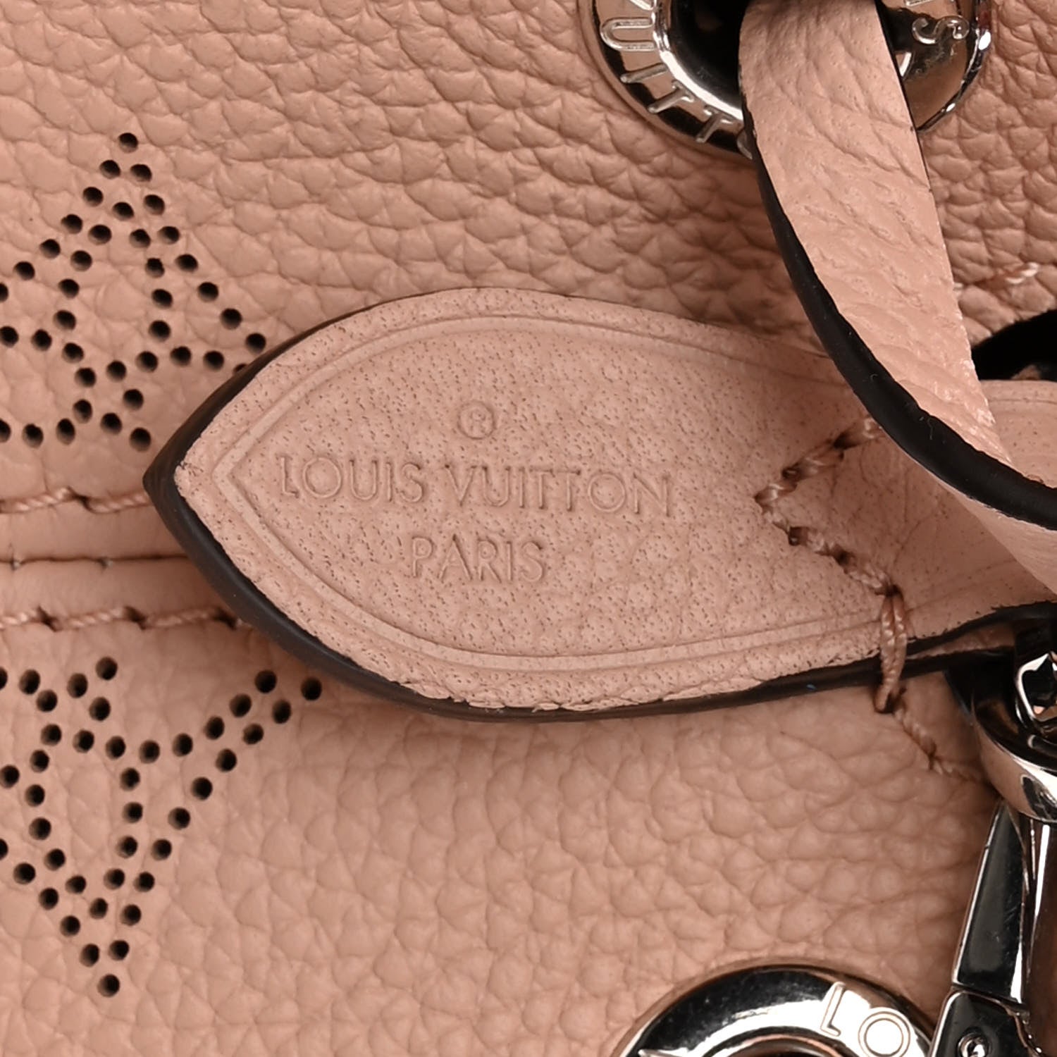 Louis Vuitton Mahina Bella Magnolia 6 of 10