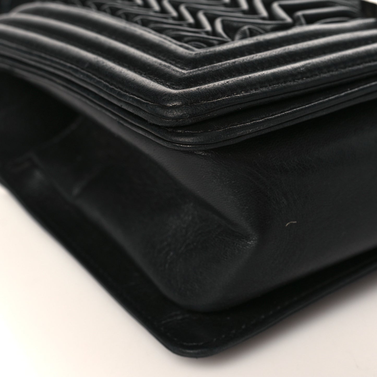 Calfskin Pleated Medium Boy Flap Black
