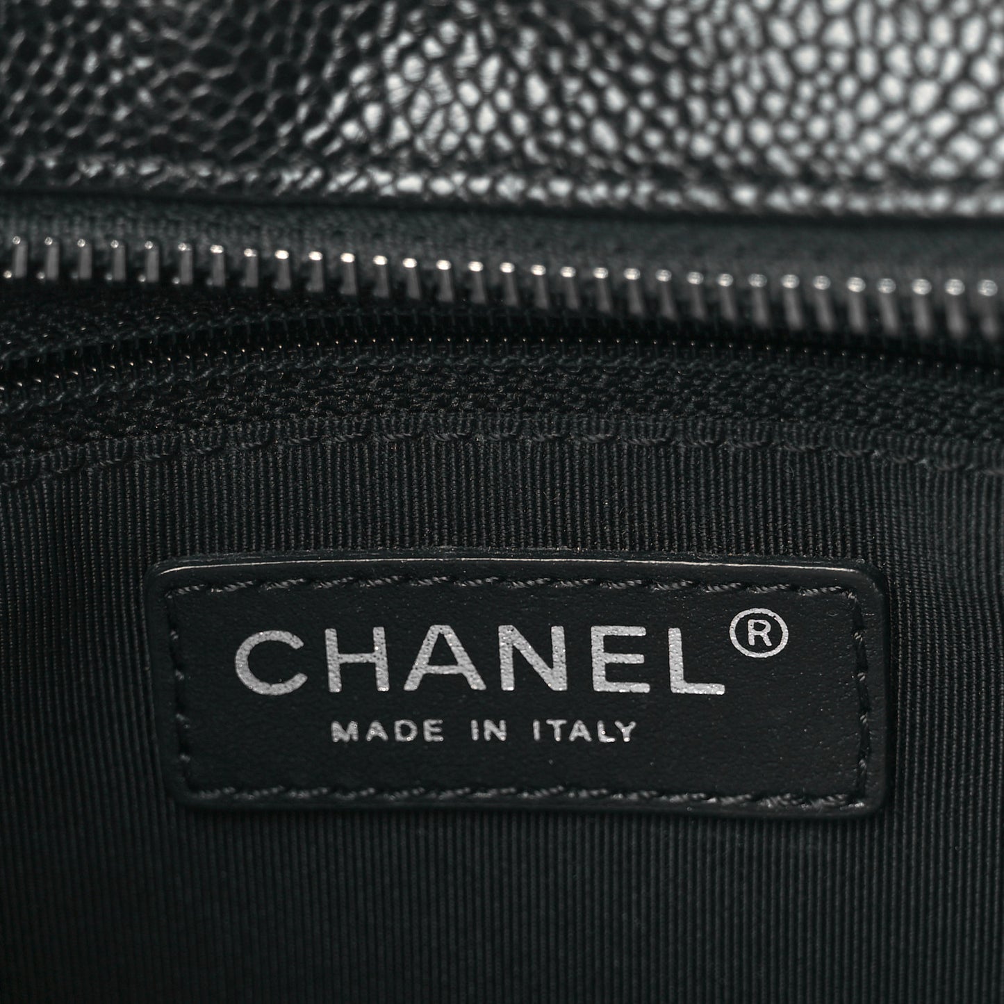 Caviar Quilted Medium Business Trip Camera Bag Black