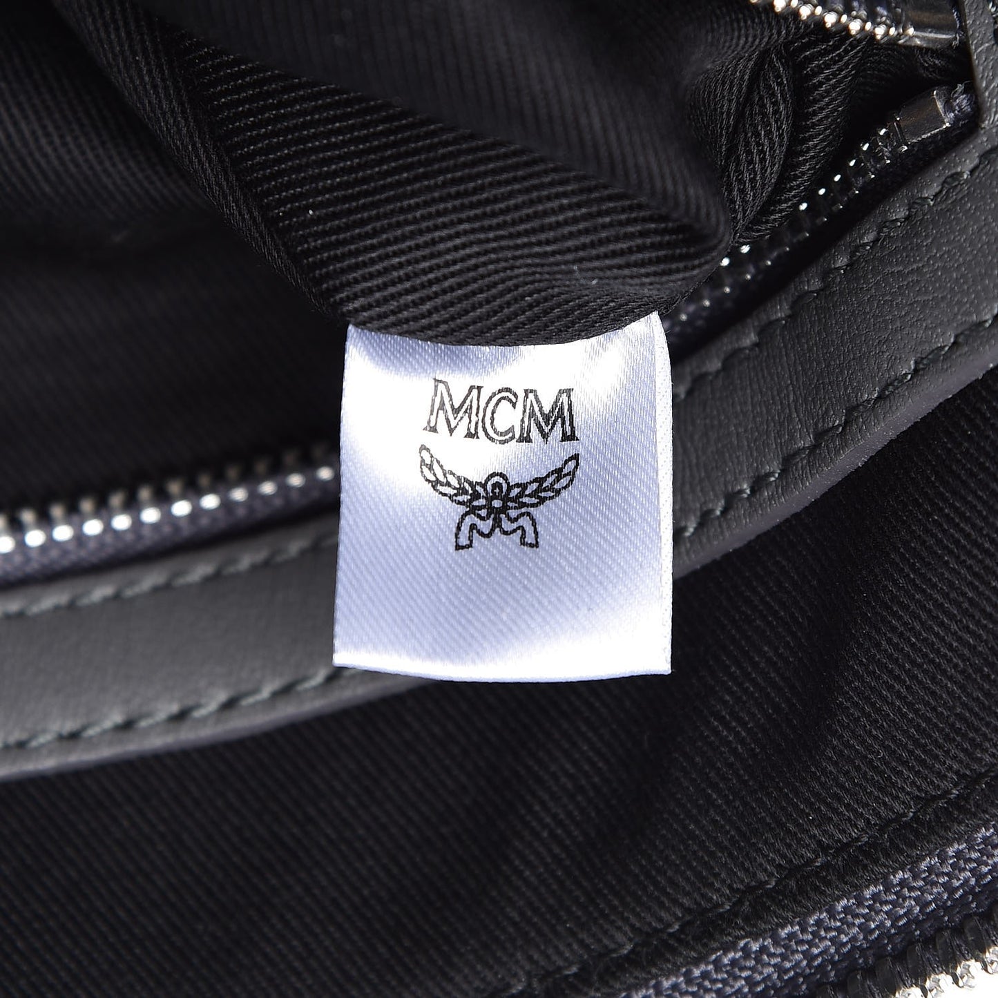 Visetos Medium Crossbody Pouch Phantom Grey