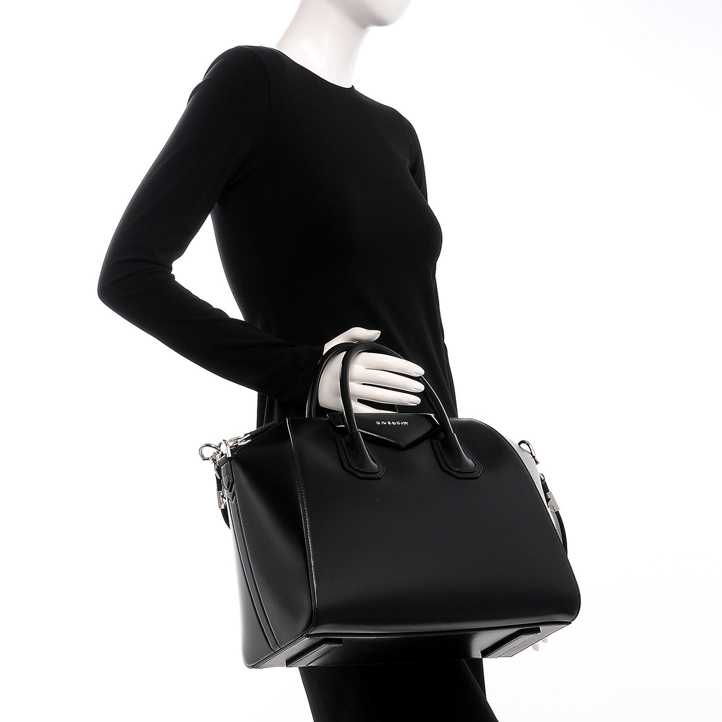 Shiny Lord Calfskin Medium Antigona Black