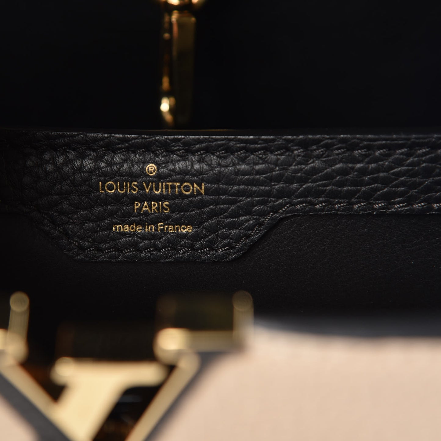 Taurillon Capucines PM Beige Black