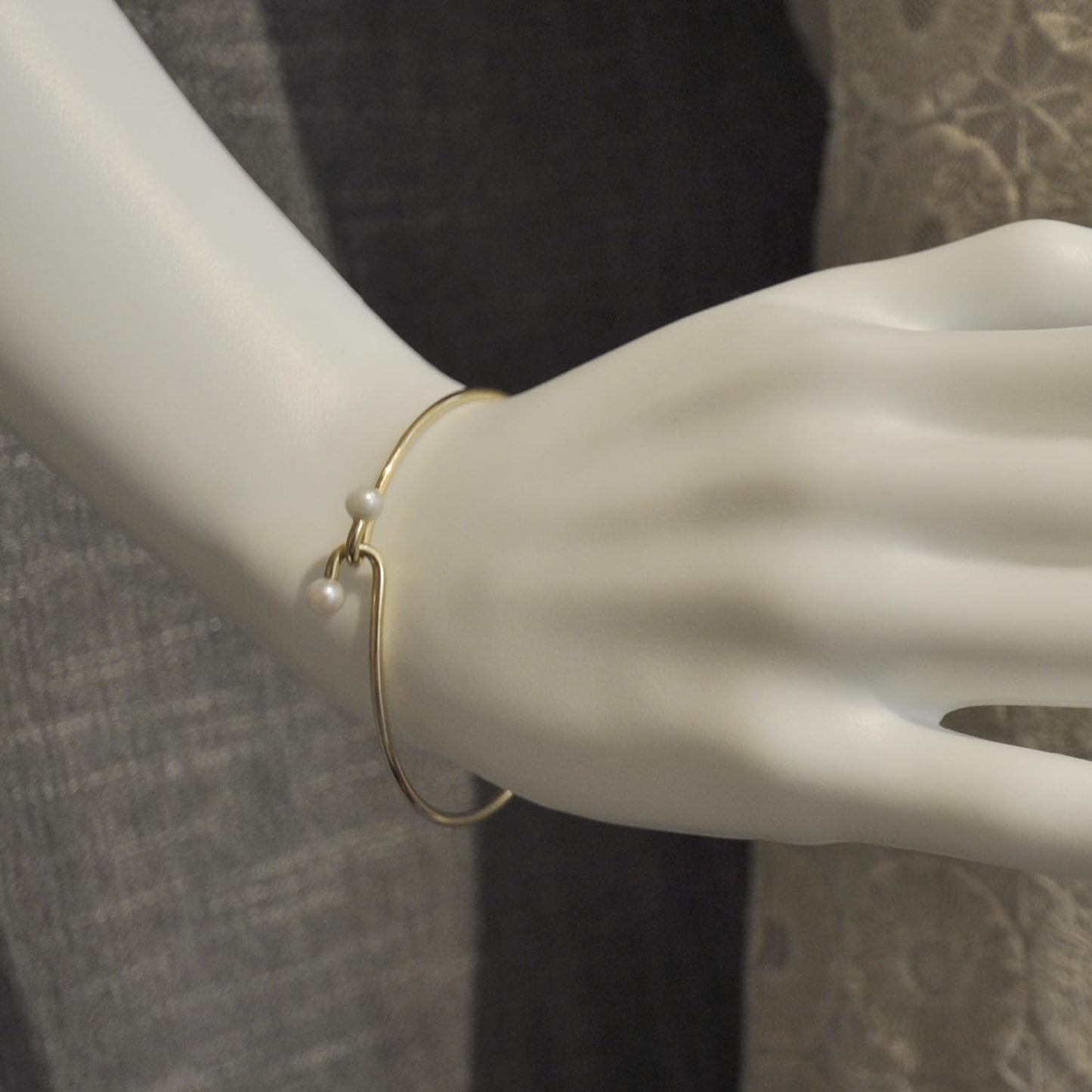 14k Yellow Gold Pearl Knot Bracelet