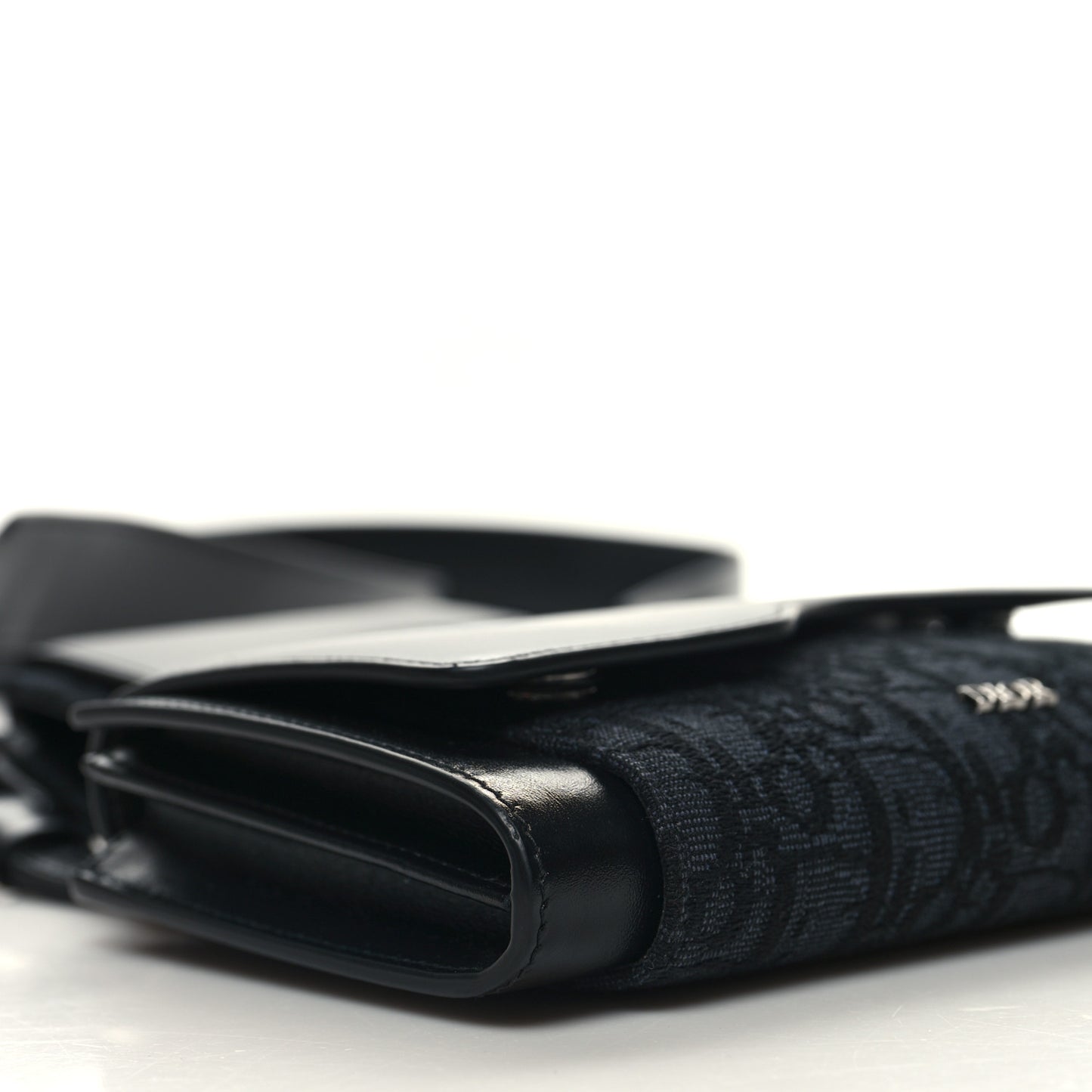 Oblique Smooth Calfskin Elite Shoulder Pouch Black
