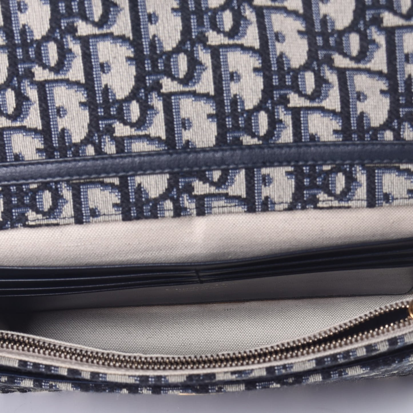 Oblique Saddle Chain Pouch Blue