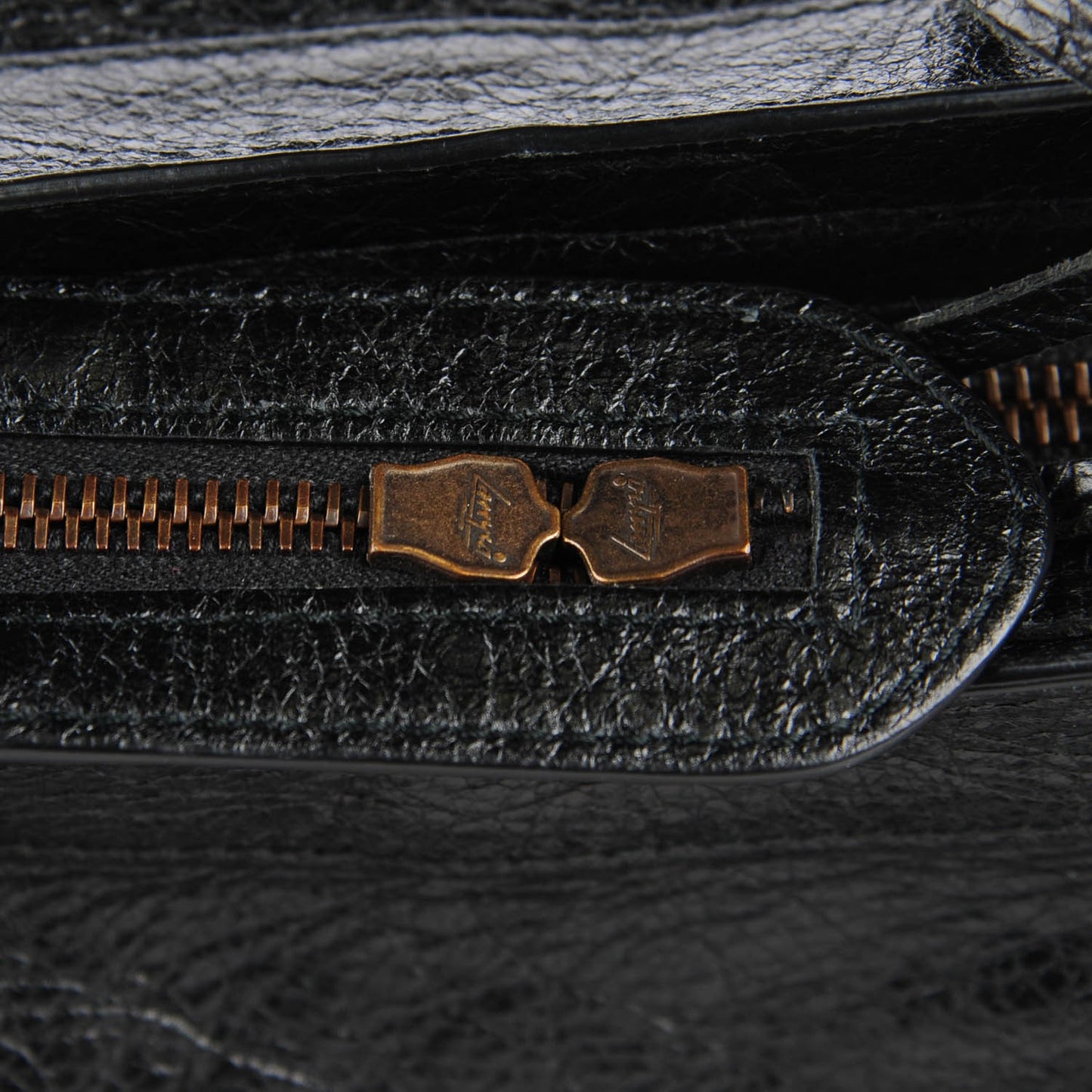 Agneau Classic Hardware City Black