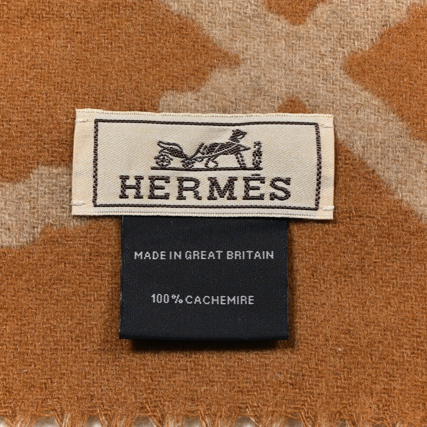 HERMES 100% Cashmere マフラー キャメル　80年代　英国製 Hermes Cashmere Clic-Clac Muffler Camel Beige 1830000 – FASHIONPHILE