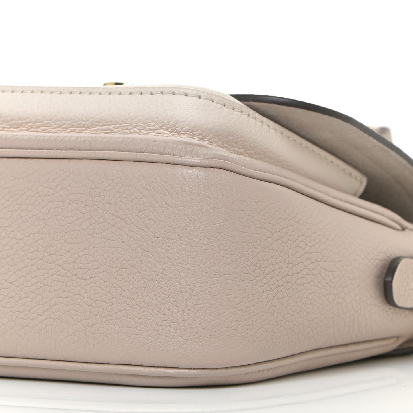 Grained Calfskin Lockme Tender Greige