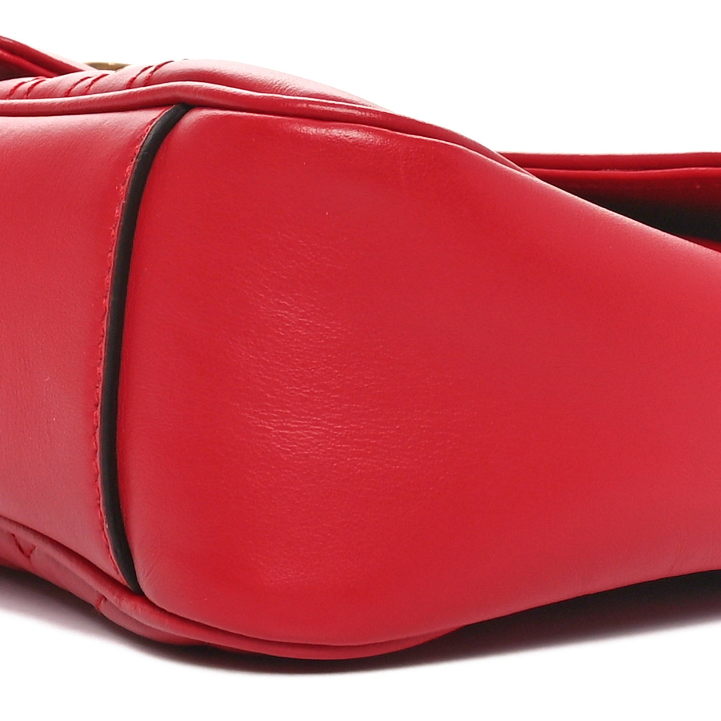 Calfskin Matelasse Small GG Marmont Shoulder Bag Hibiscus Red