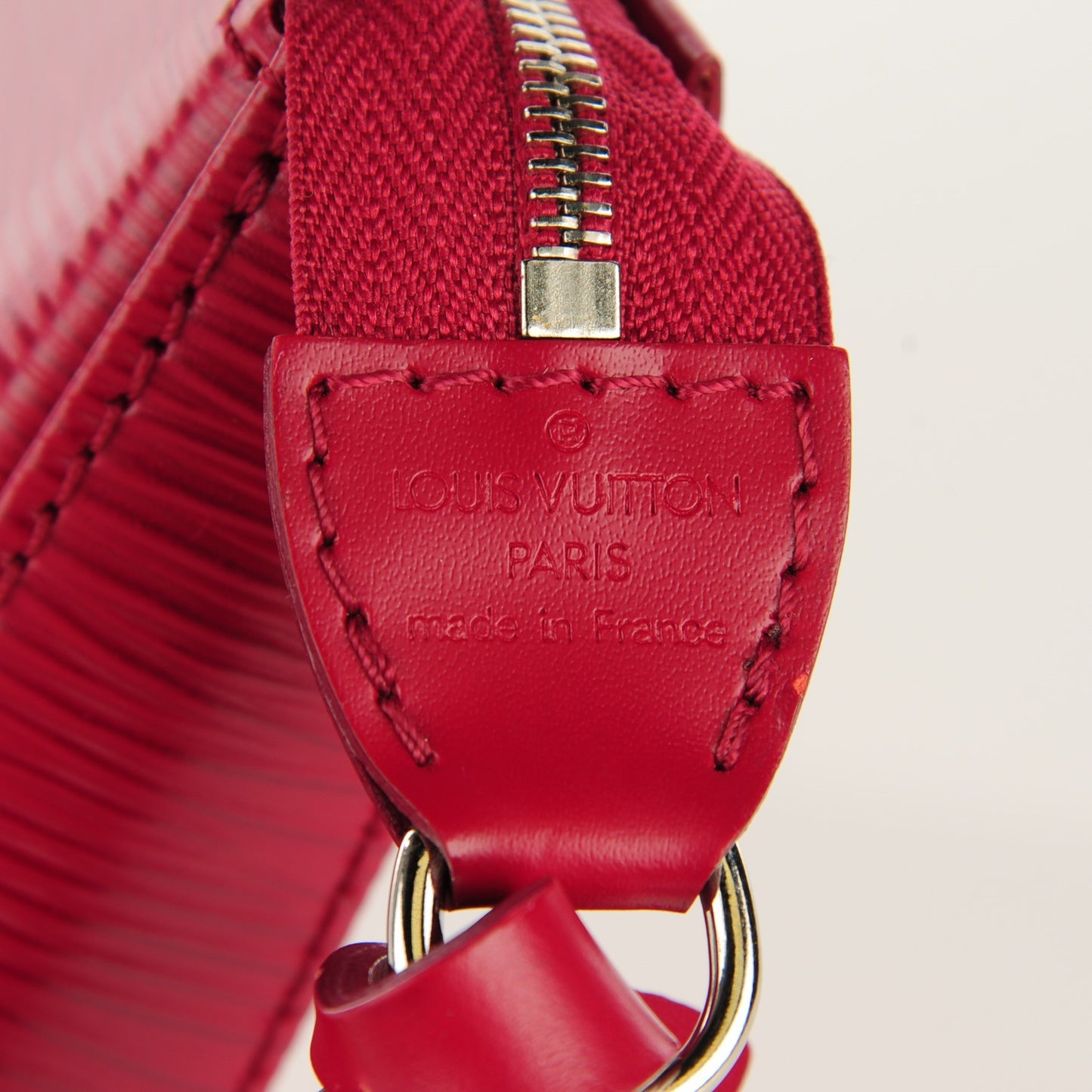 Epi Pochette Accessories NM Fuchsia