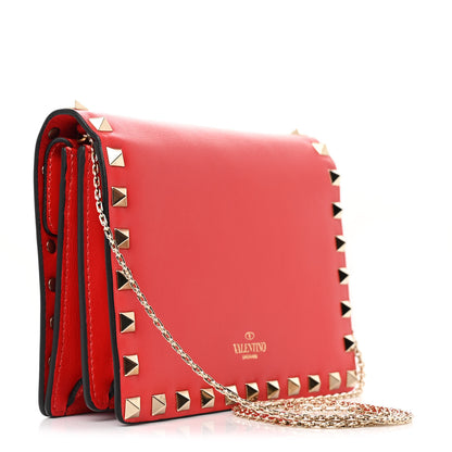 Valentino Garavani Vitello Rockstud Wallet On Chain Rouge Pur 3 of 11