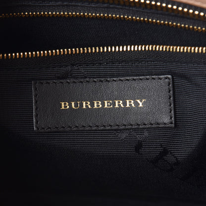 Burberry Signature Grain Medium Clifton Bag Pale Apricot 6 of 14