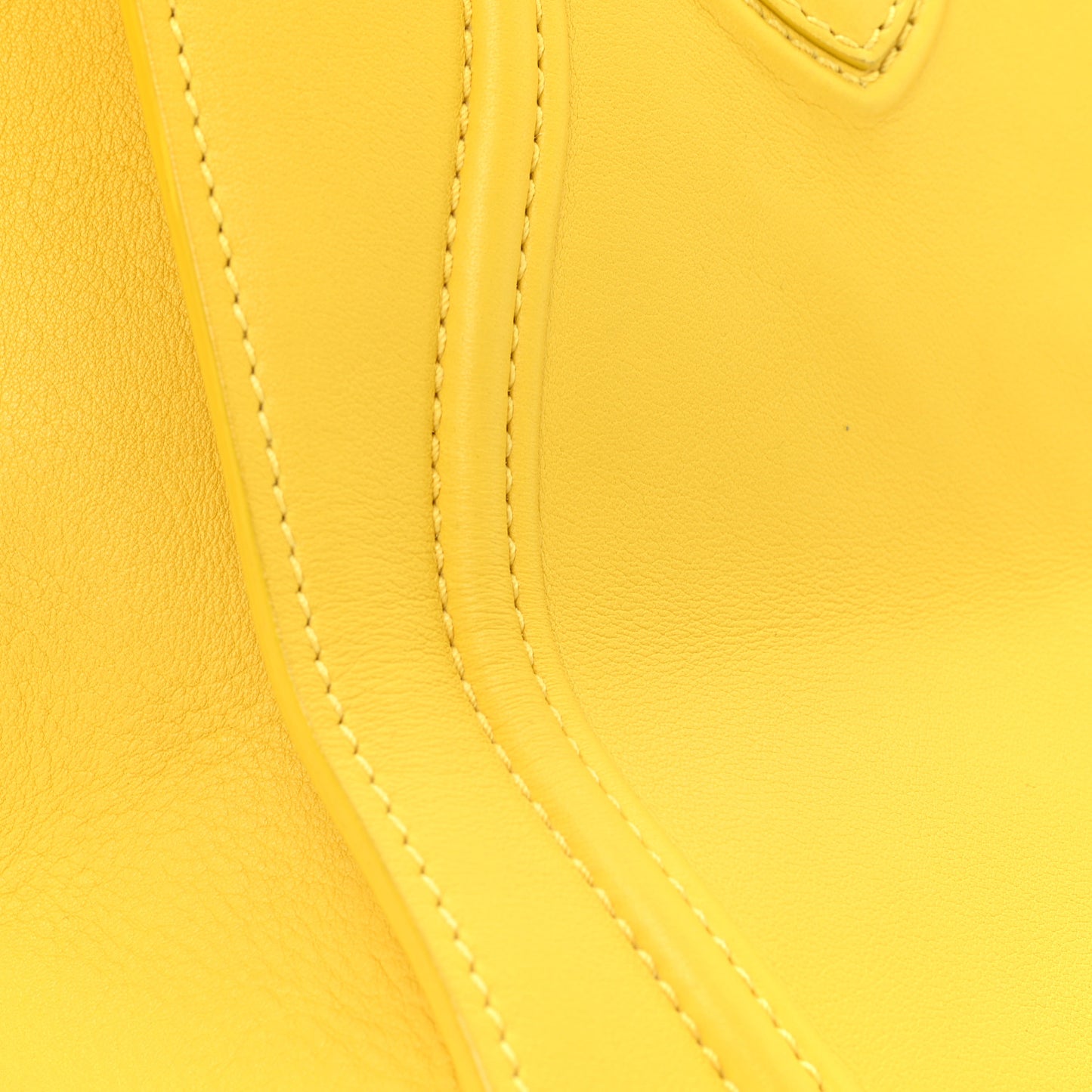 Grained Calfskin Medium Phantom Luggage Sun Yellow