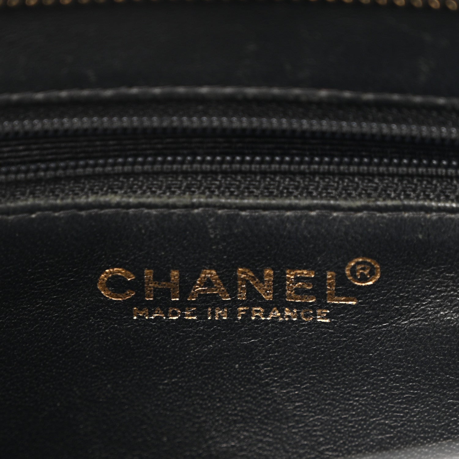 Chanel Patent Medallion Tote Black 6 of 16
