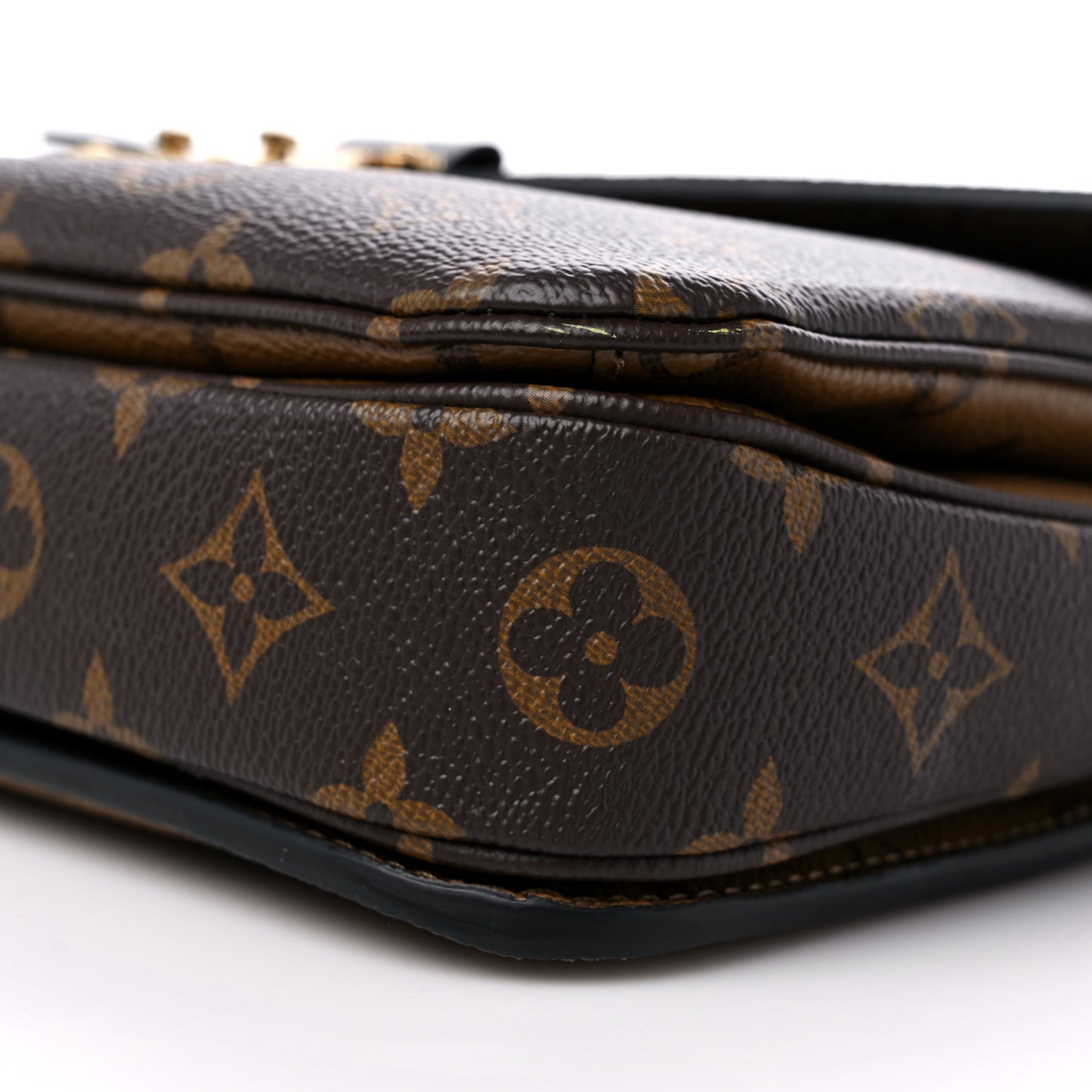 Reverse Monogram Pochette Metis