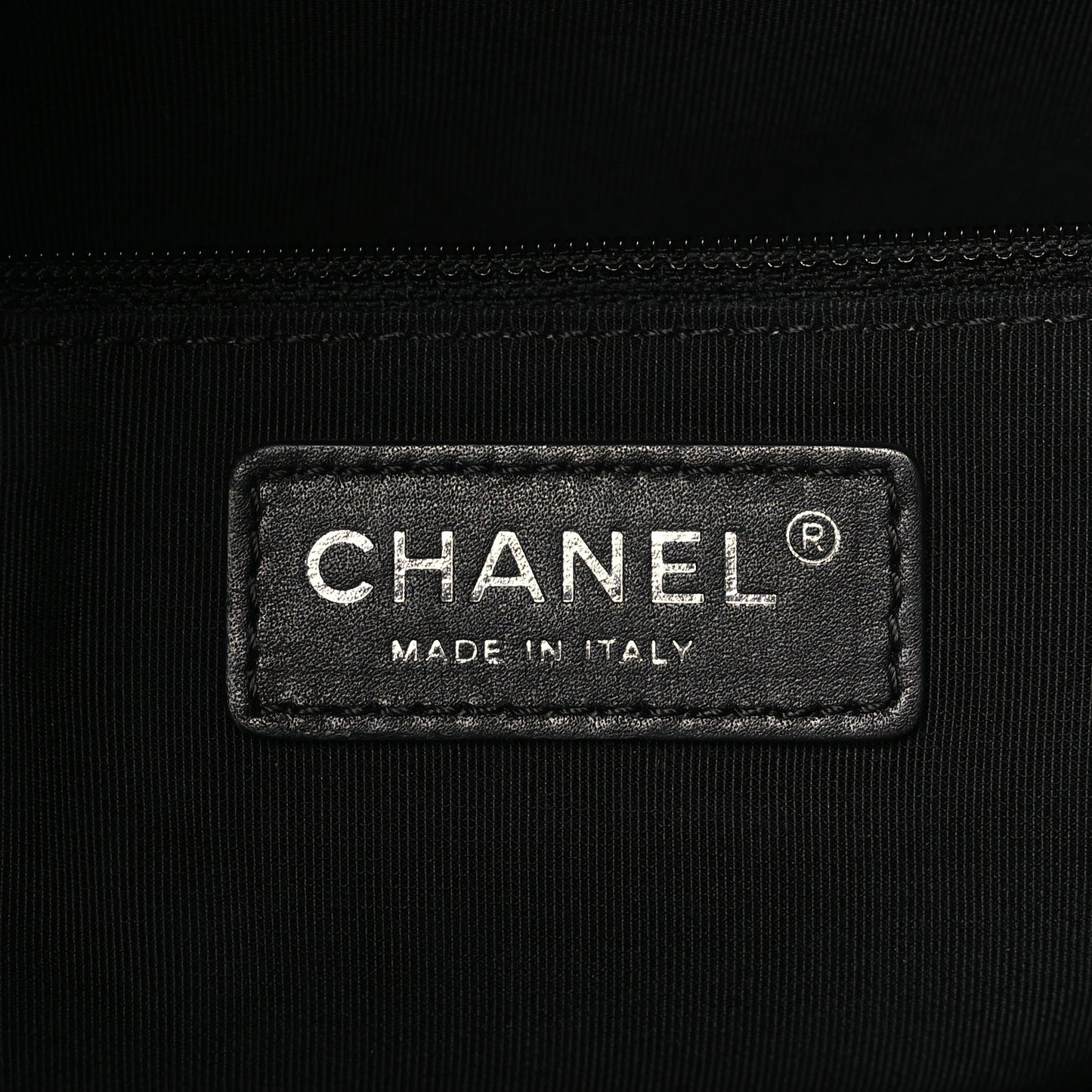 Caviar Quilted Urban Delight Tote Black