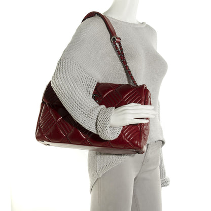 Chanel Lambskin In and Out Flap Red 2 of 7