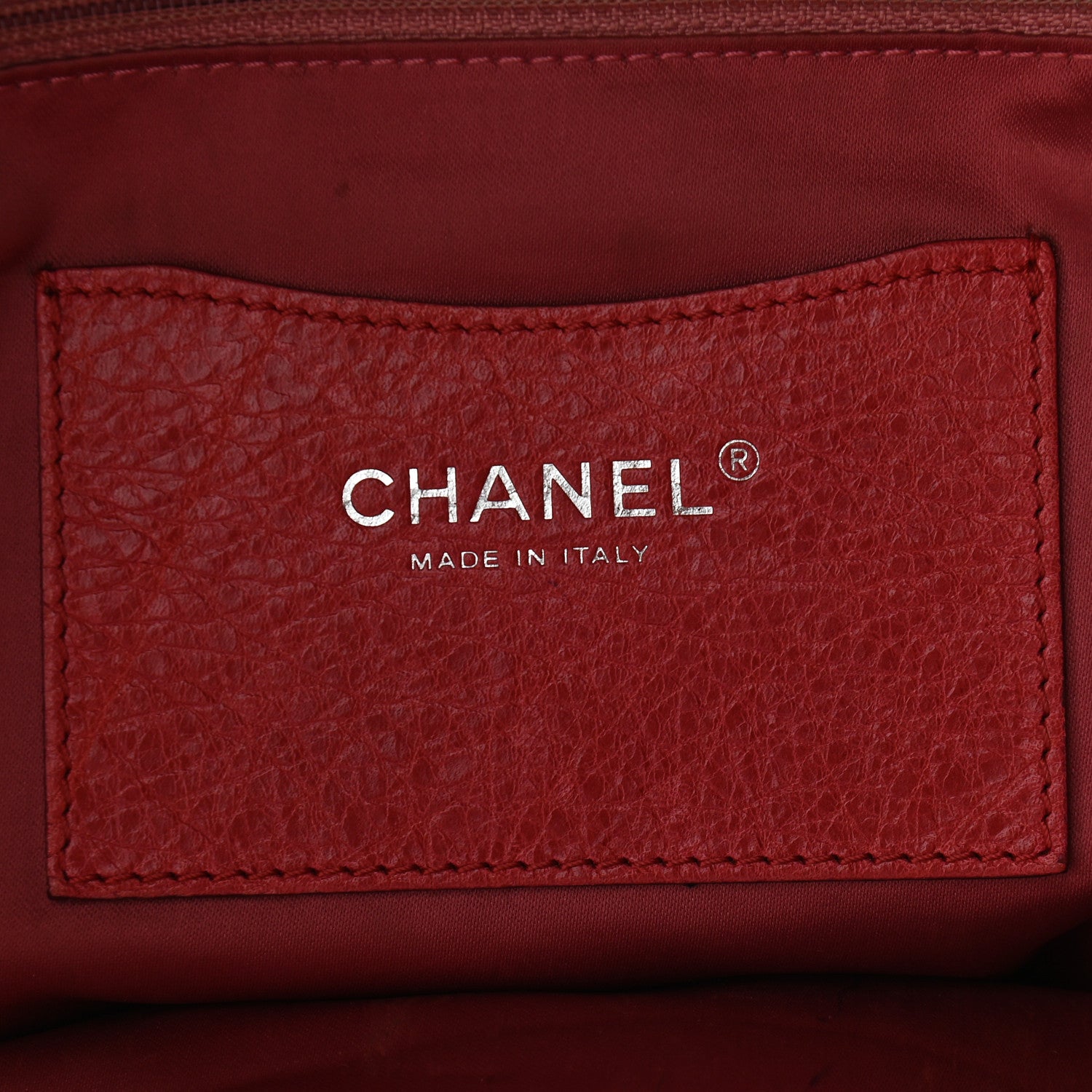 Chanel Glazed Calfskin Large On The Road Tote Red 7 of 14