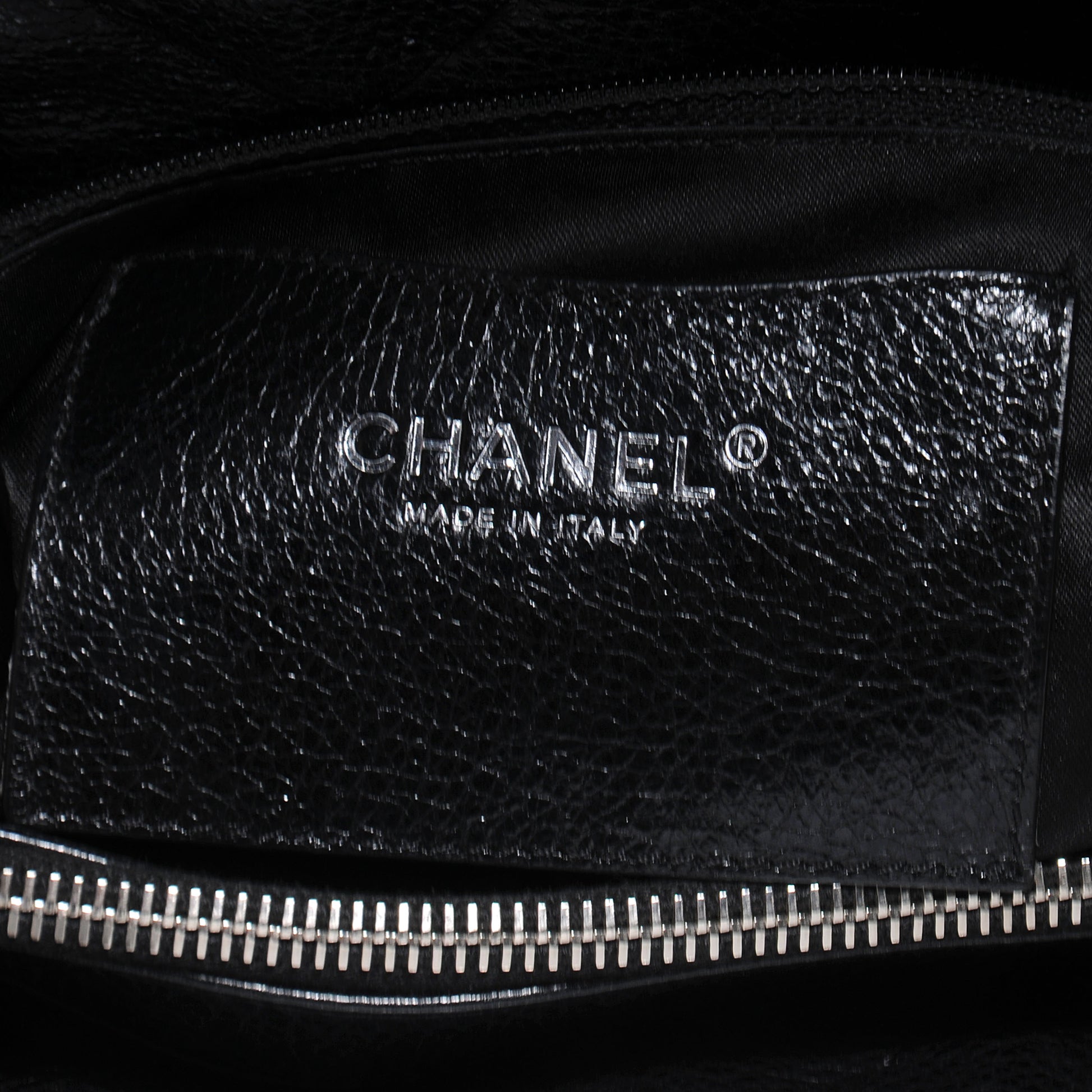 Chanel Glazed Calfskin Large On The Road Tote Black 5 of 8