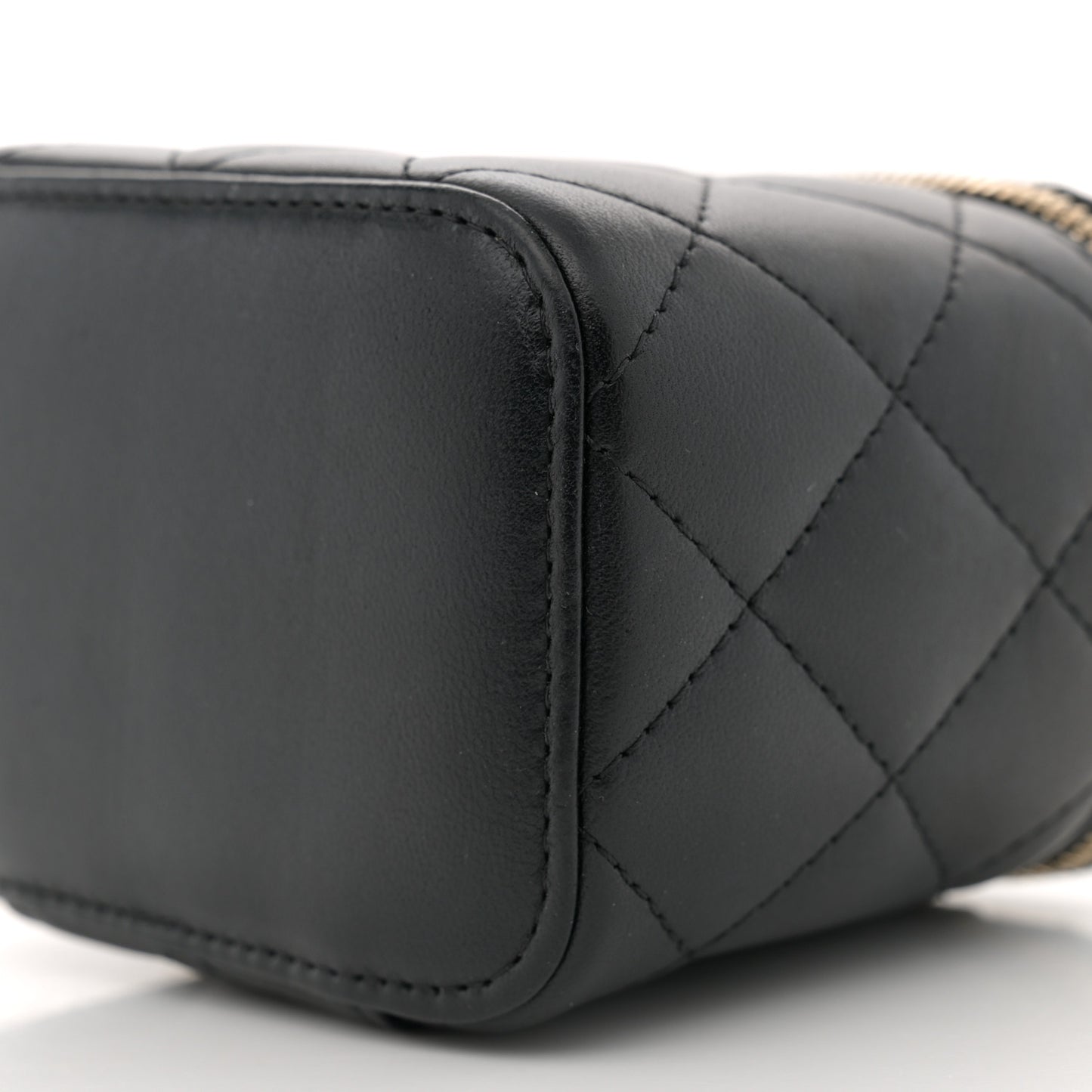 Lambskin Quilted Mini Pearl Crush Vanity Case With Chain Black