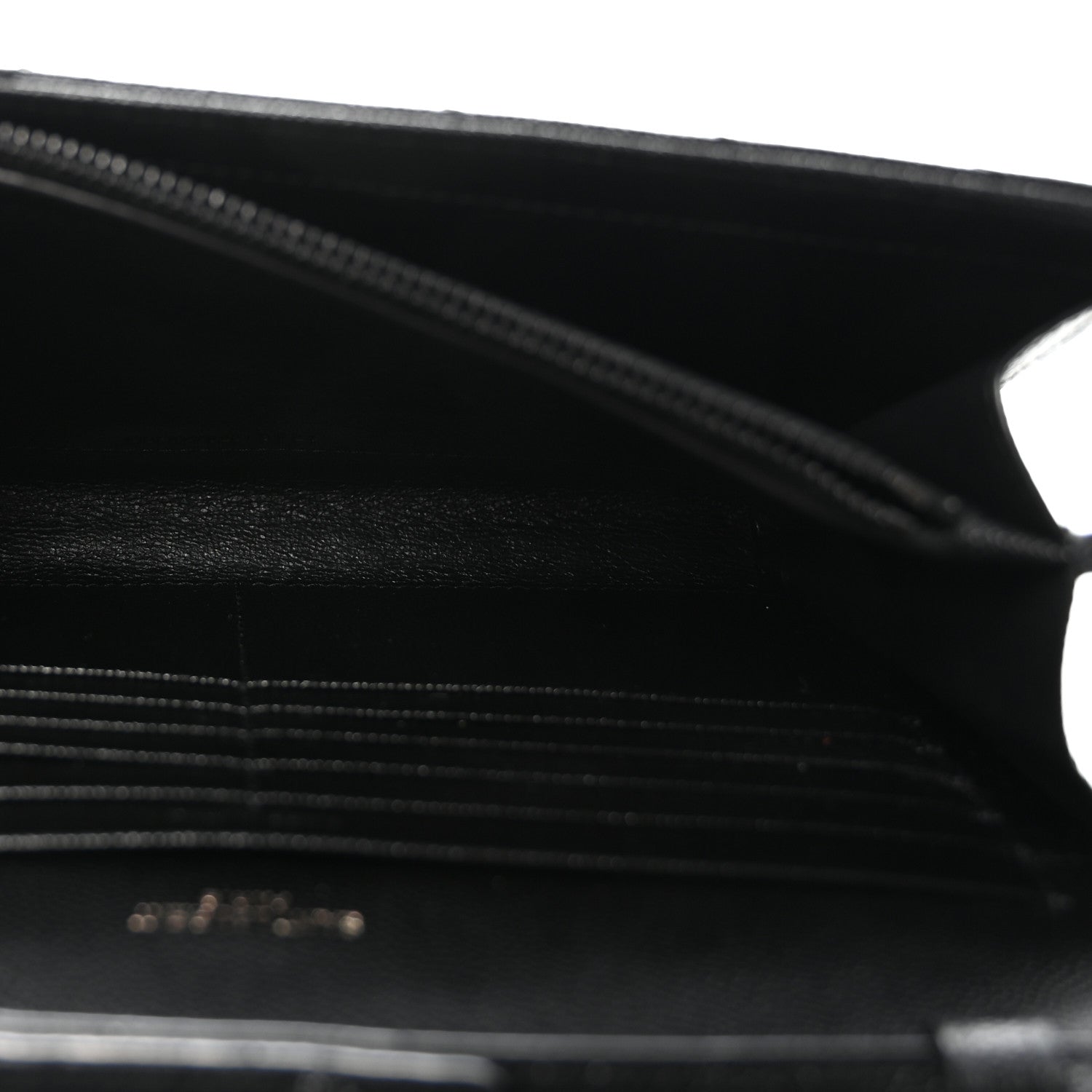 Saint Laurent Grain De Poudre Matelasse Chevron Monogram Monochrome Chain Wallet Black 5 of 9