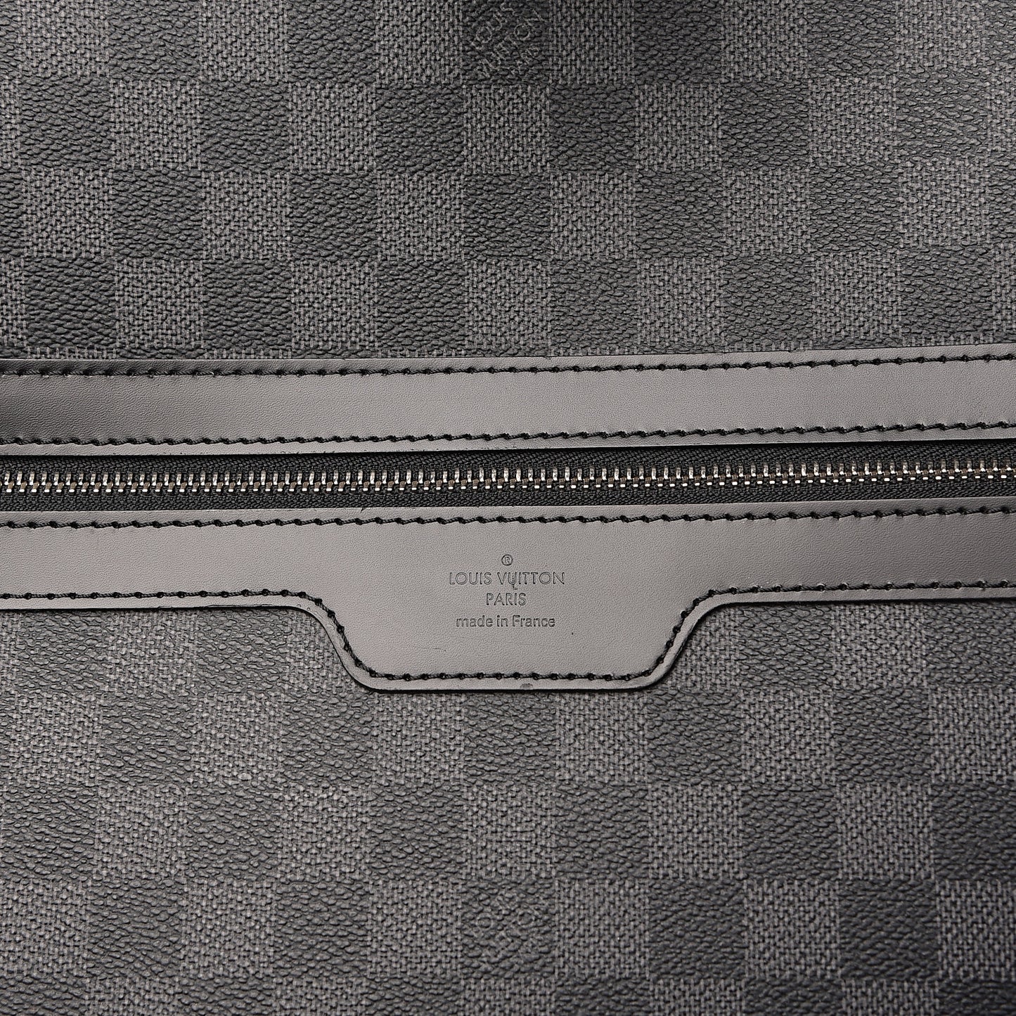 Damier Graphite Pegase 65