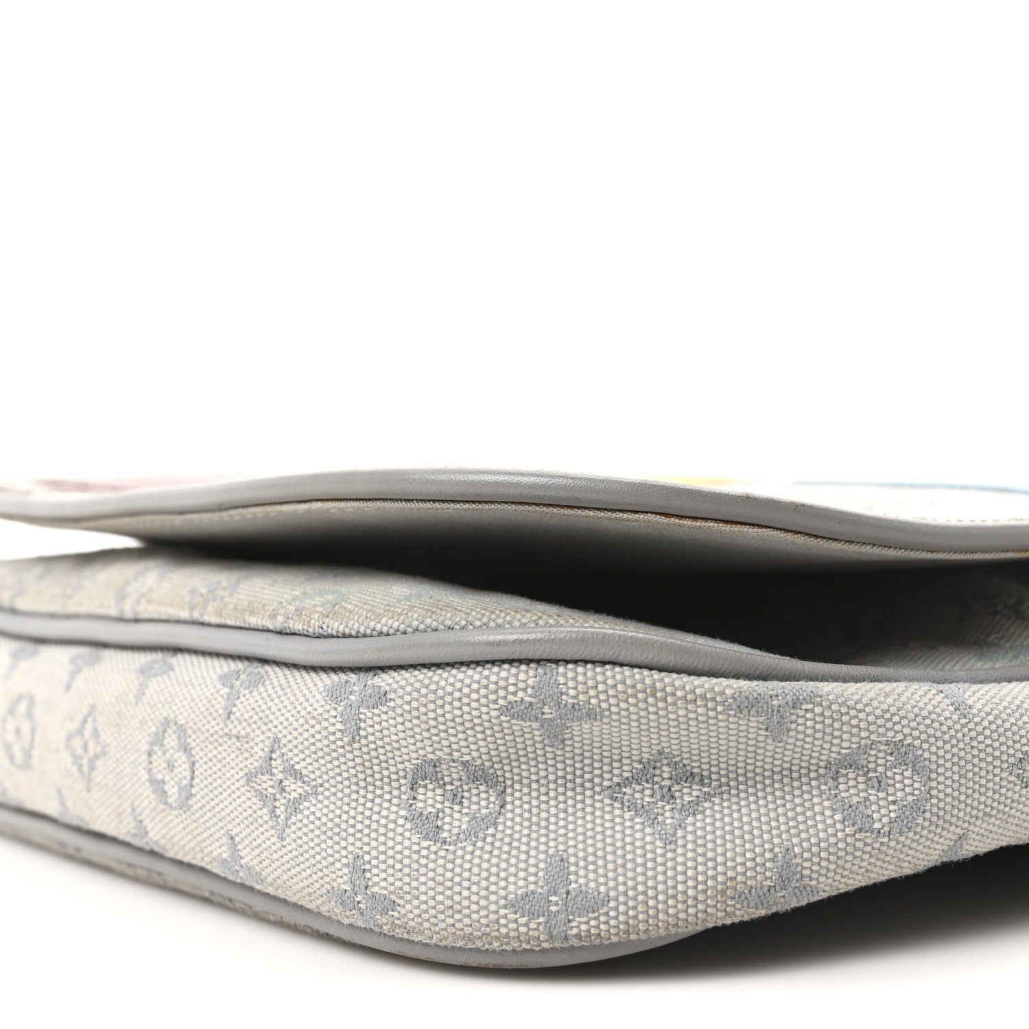 タカタカ LOUIS VUITTON ボディバッグ グレー キャンバス LOUIS VUITTON（ルイ・ヴィトン） トート フォンダシオン ブックストア