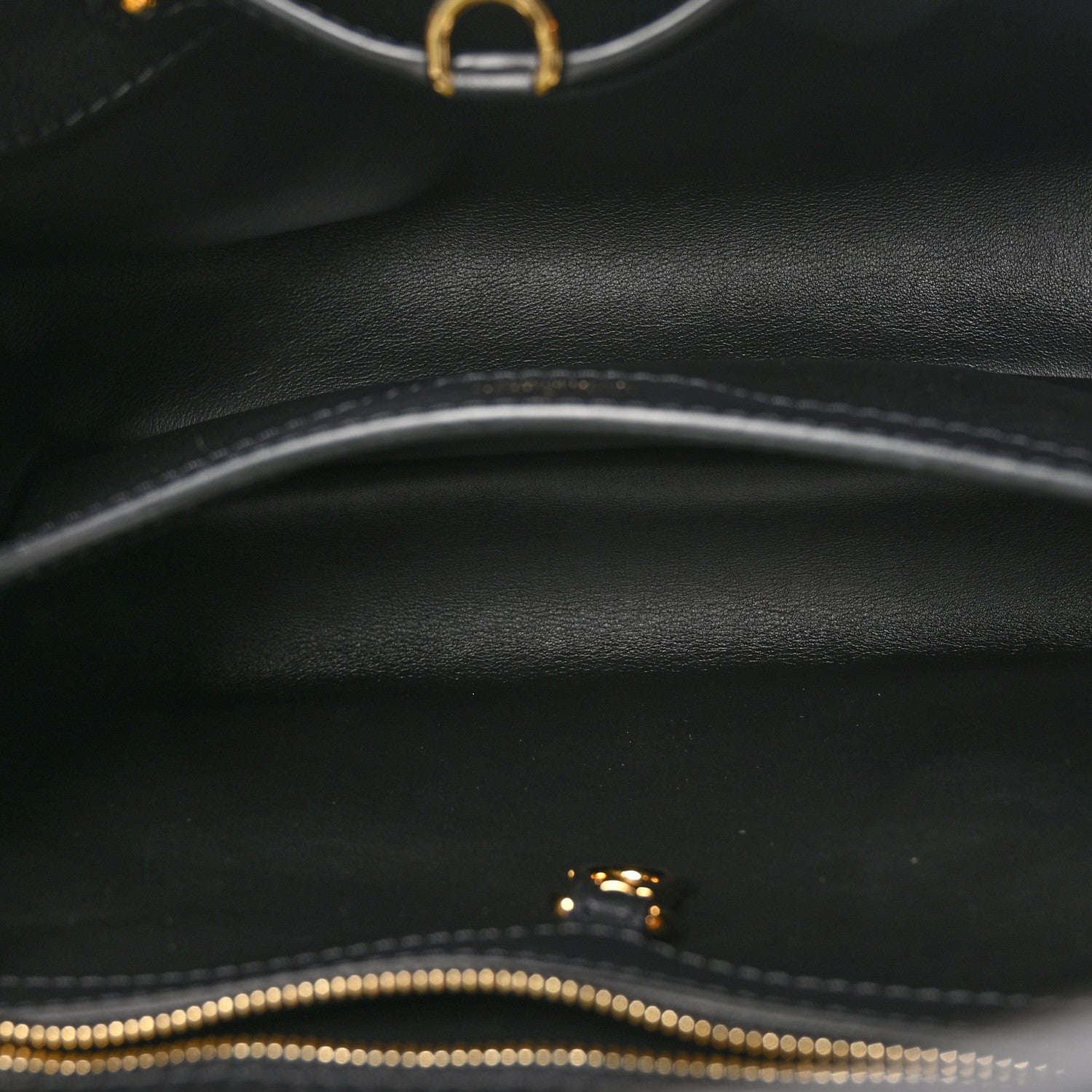 Louis Vuitton Raffia Calfskin Capucines MM Black Ecru 5 of 11