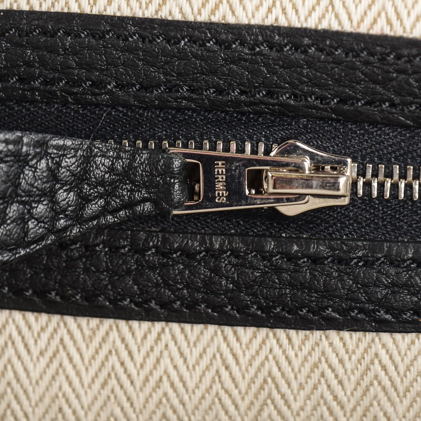 Negonda Garden Party Tote 36 MM Black