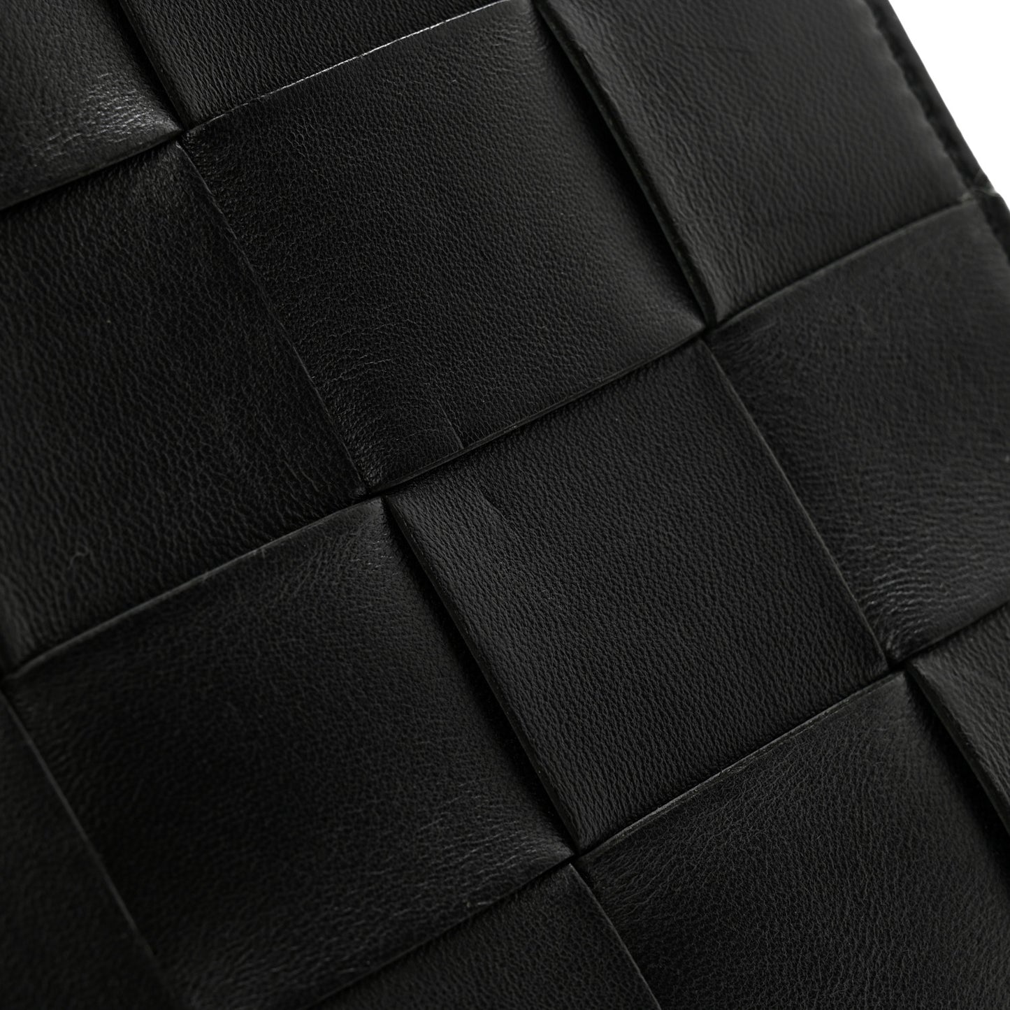 Nappa Maxi Intrecciato Small Cassette Flat Zip Pouch Black