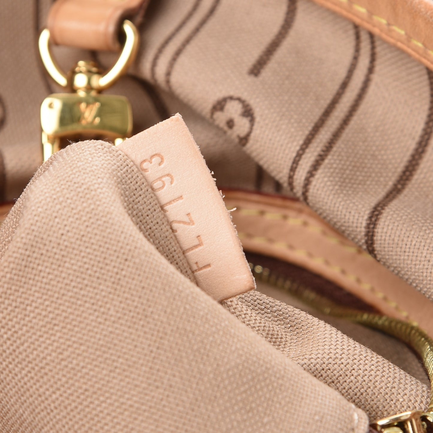Monogram Delightful MM