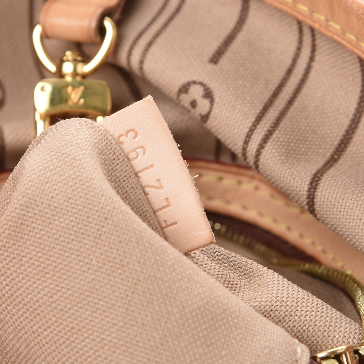 Louis Vuitton Monogram Delightful MM 9 of 18