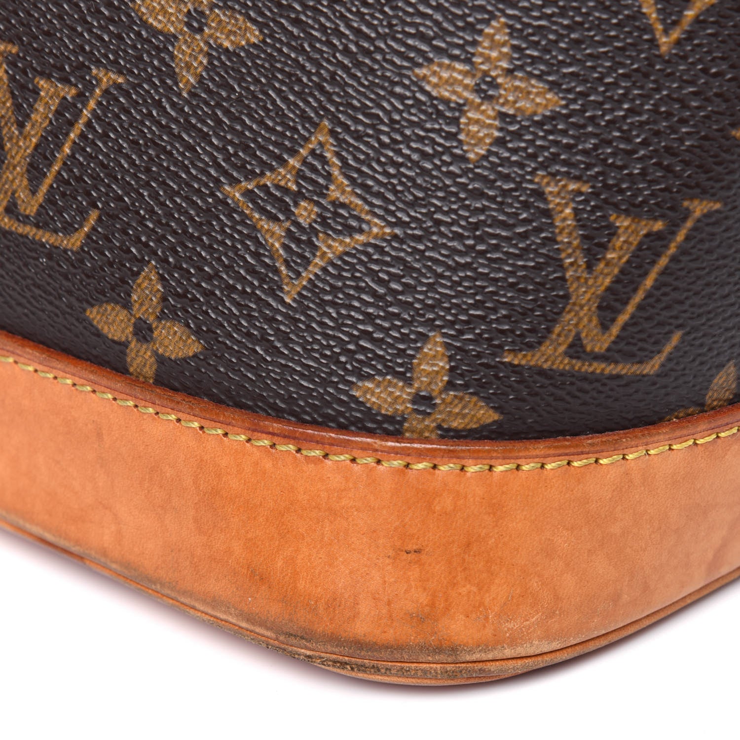 Louis Vuitton Monogram Alma PM 24 of 29