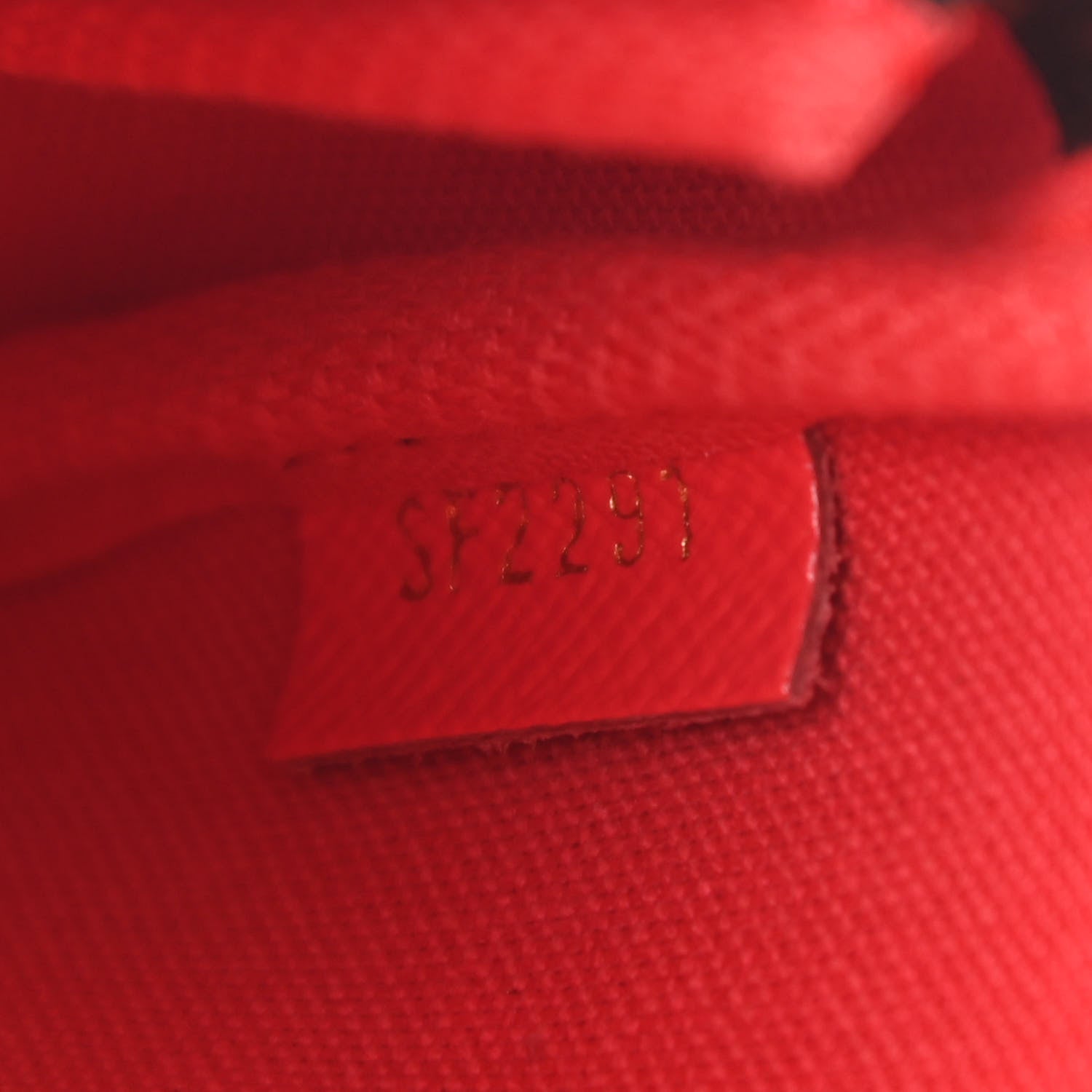 Louis Vuitton Monogram 2021 Christmas Animation London Mini Pochette Accessories Red 7 of 9