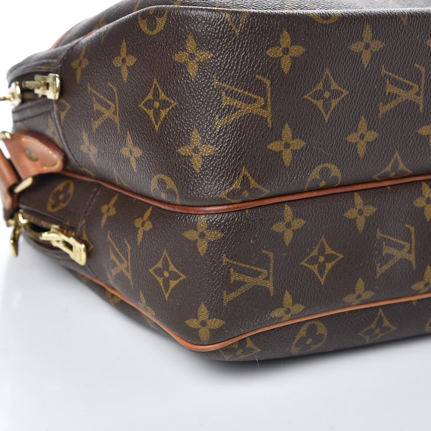 Louis Vuitton Monogram Reporter GM 8 of 10