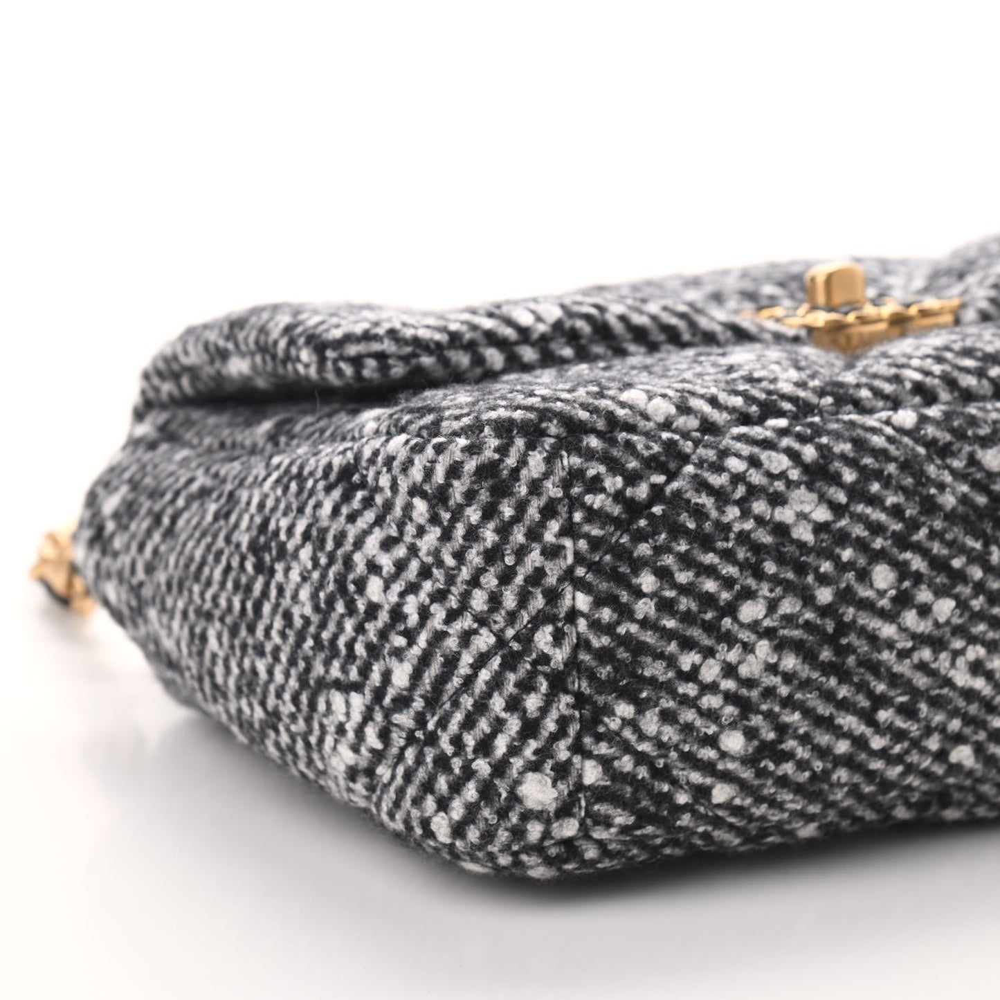 Tweed Quilted Medium Chanel 19 Flap Black White