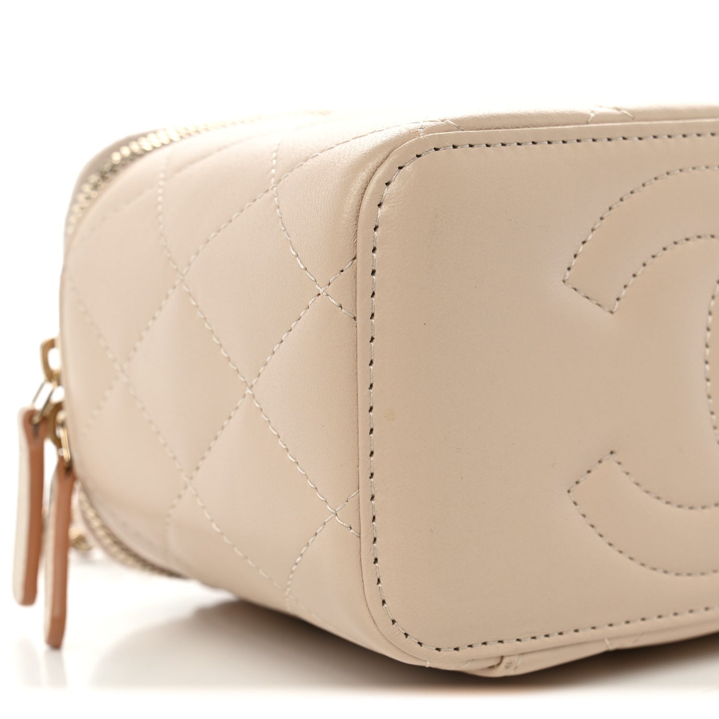 Lambskin Quilted Small Top Handle Vanity Case With Chain Ecru Dark Beige