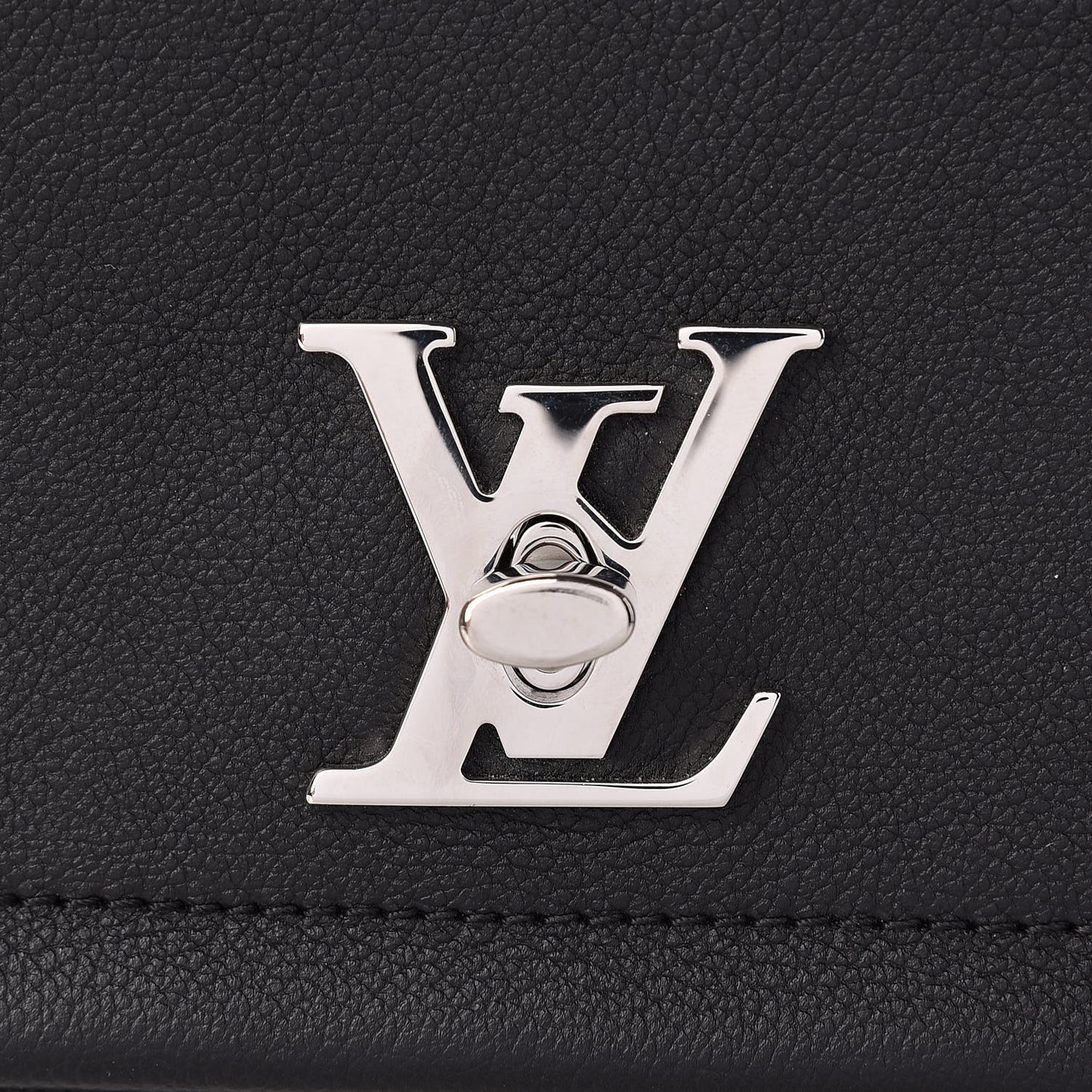 Calfskin Lockme II Chain Bag BB Black