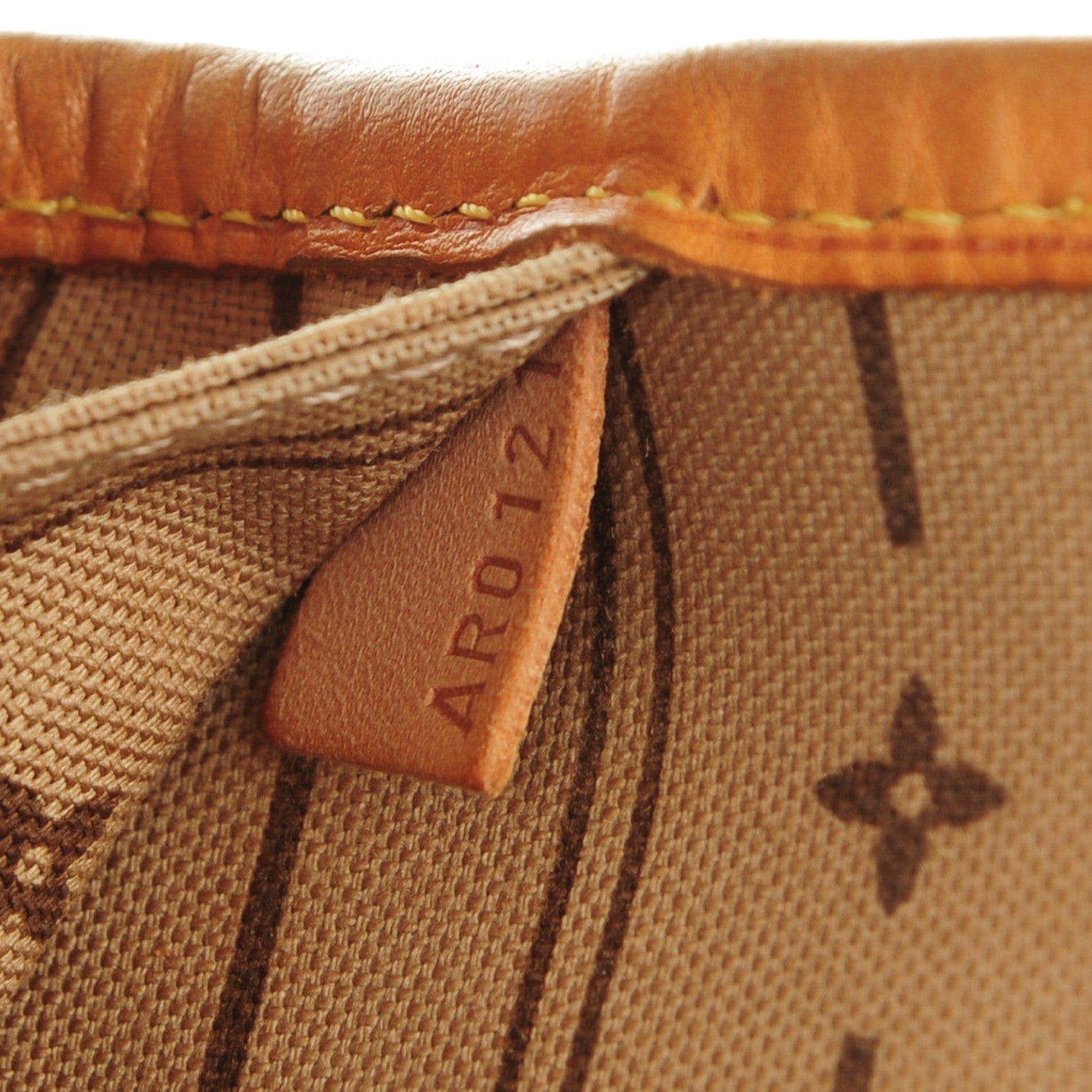 Louis Vuitton Monogram Neverfull MM 7 of 7