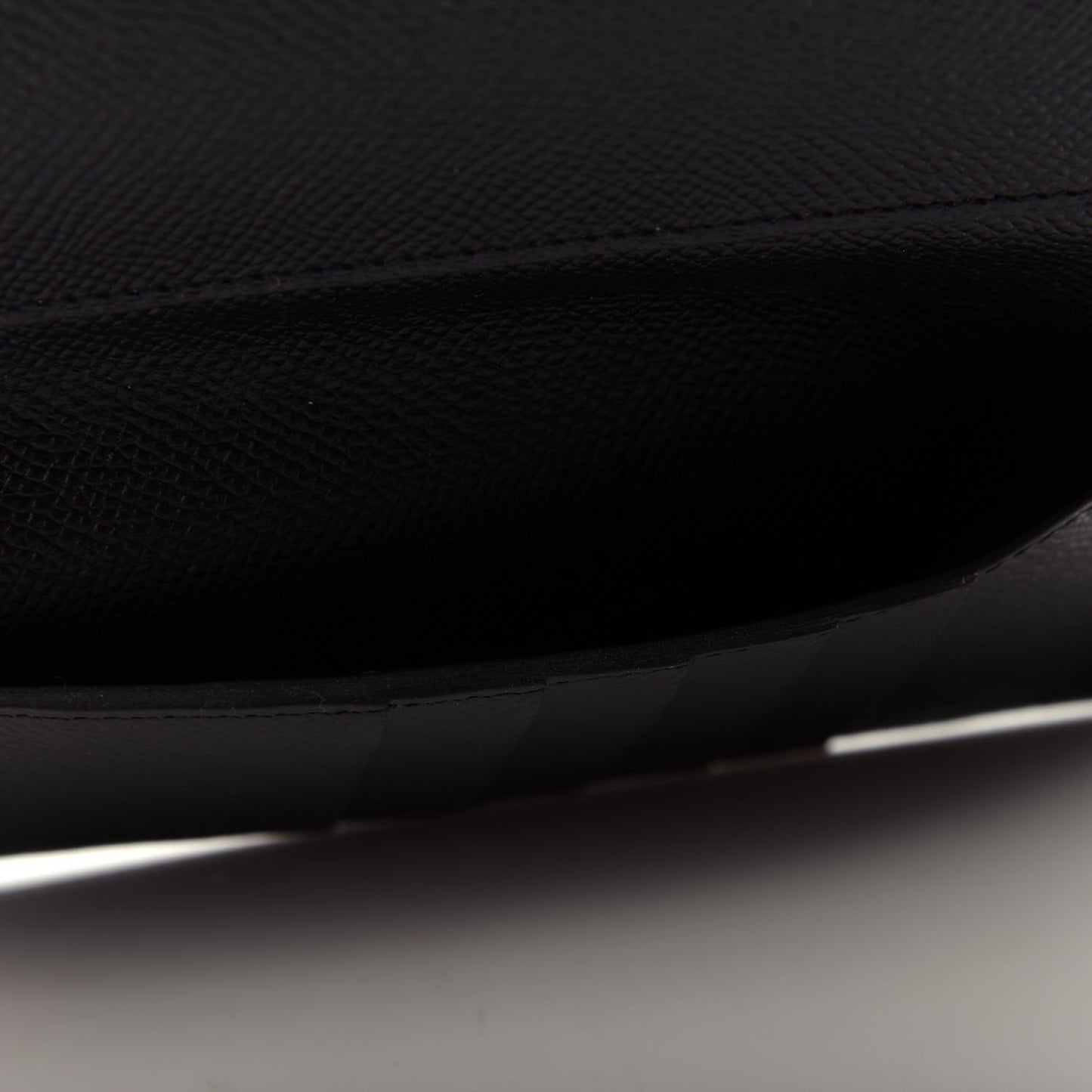 Epsom Medium Kelly Wallet Black